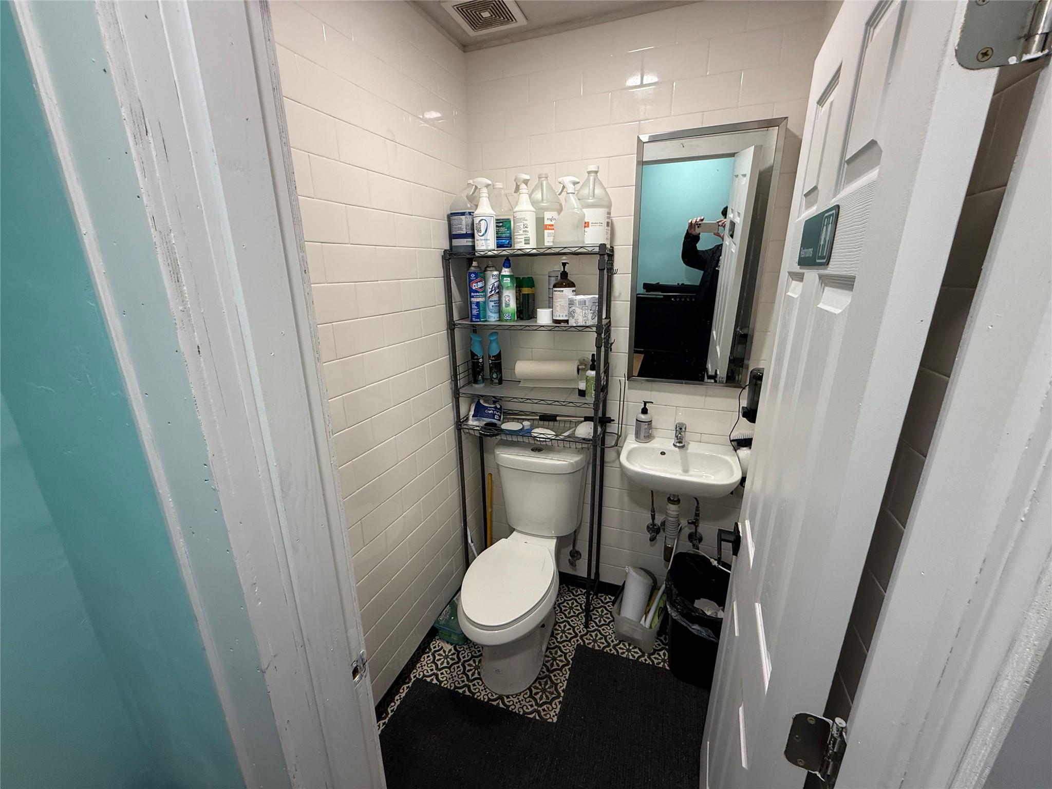 Commercial Sale Hull  Brooklyn, NY 11233, MLS-863573-5
