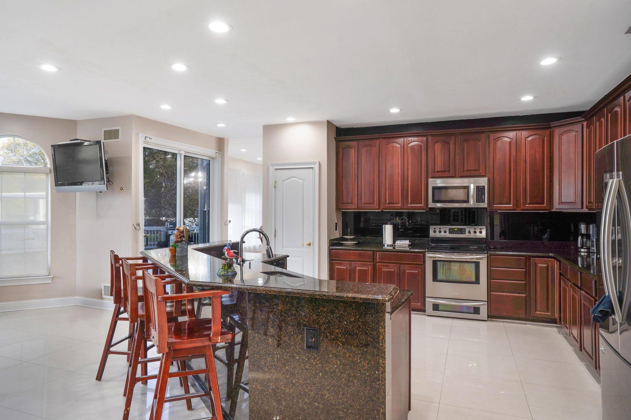 Single Family Fairmont Suffolk County, NY 11763, MLS-863585-11