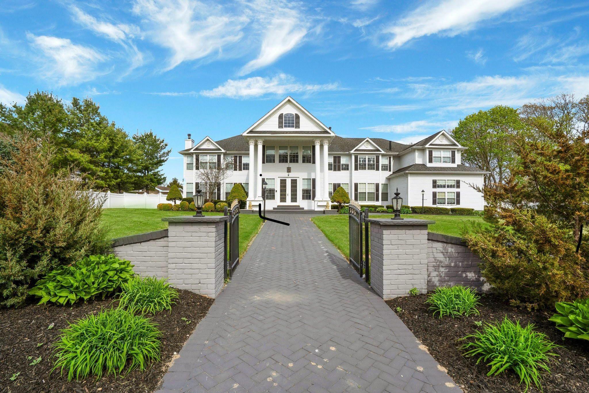 Single Family Fairmont Suffolk County, NY 11763, MLS-863585-2