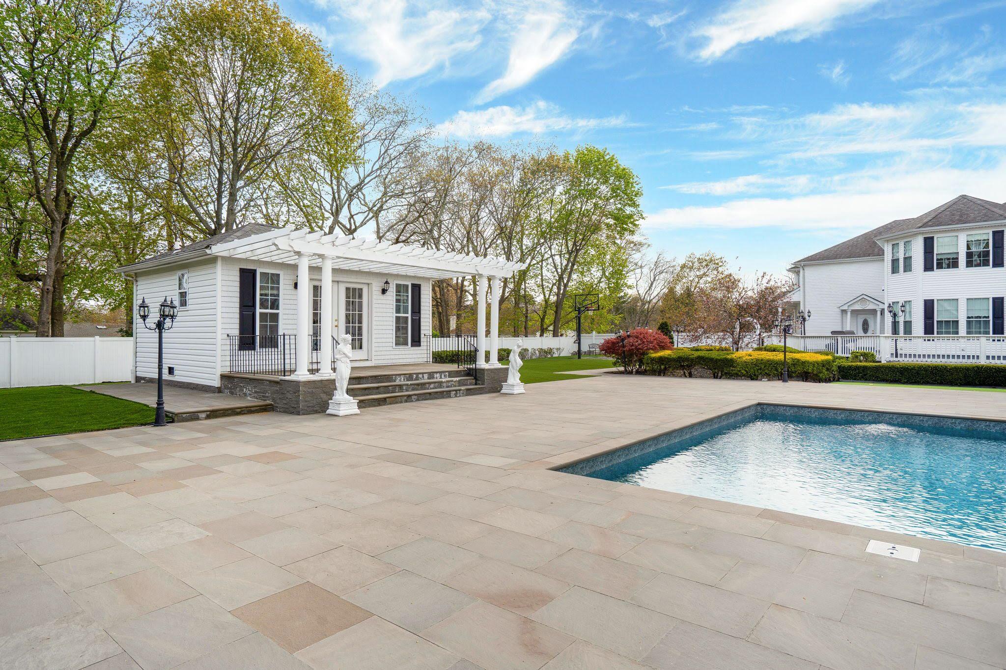 Single Family Fairmont Suffolk County, NY 11763, MLS-863585-37