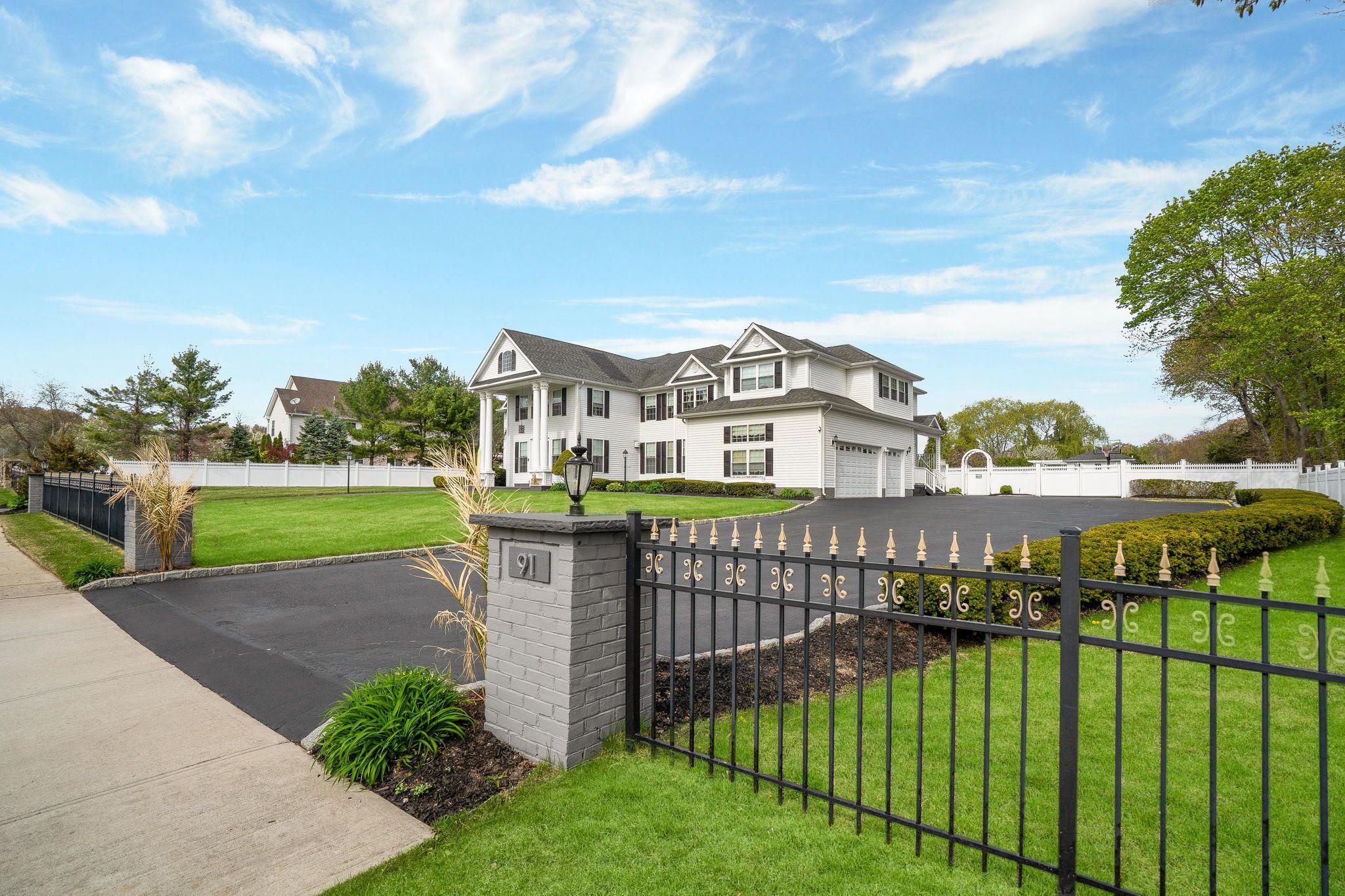 Single Family Fairmont Suffolk County, NY 11763, MLS-863585-4