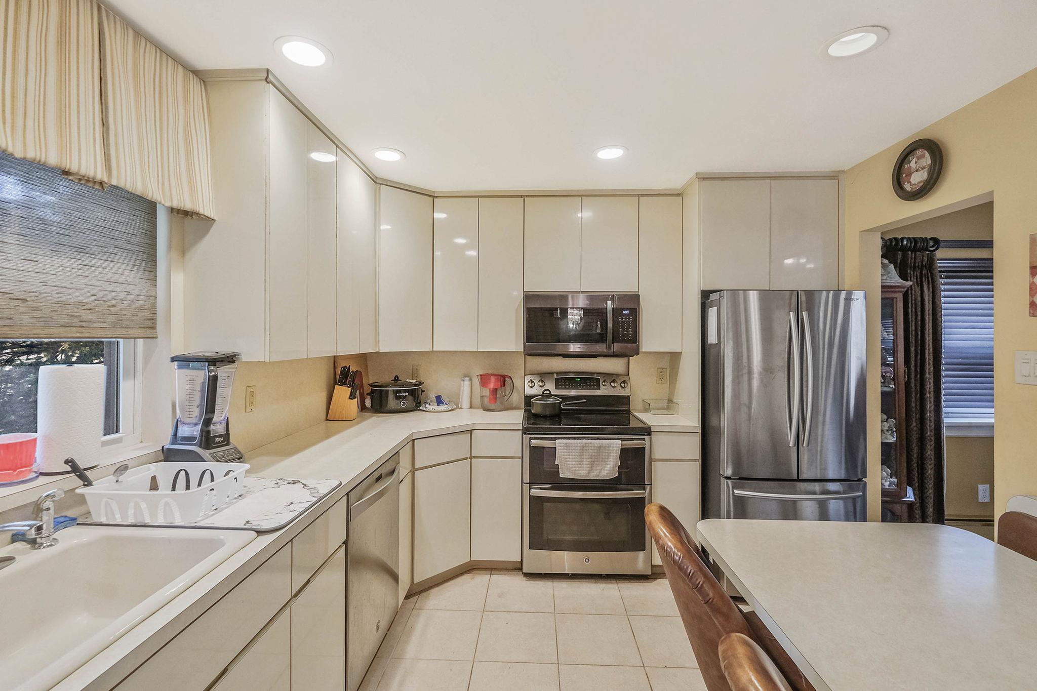 Single Family Grand Canyon  Suffolk County, NY 11727, MLS-863593-8