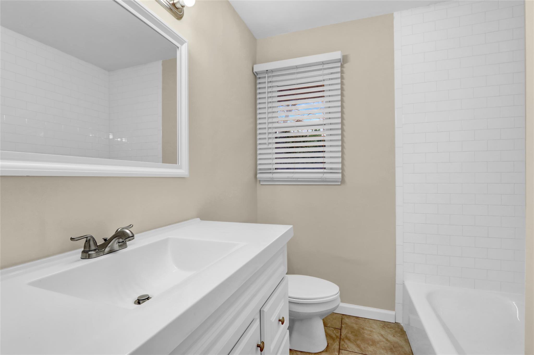 Single Family Overlook  Suffolk County, NY 11951, MLS-863598-12