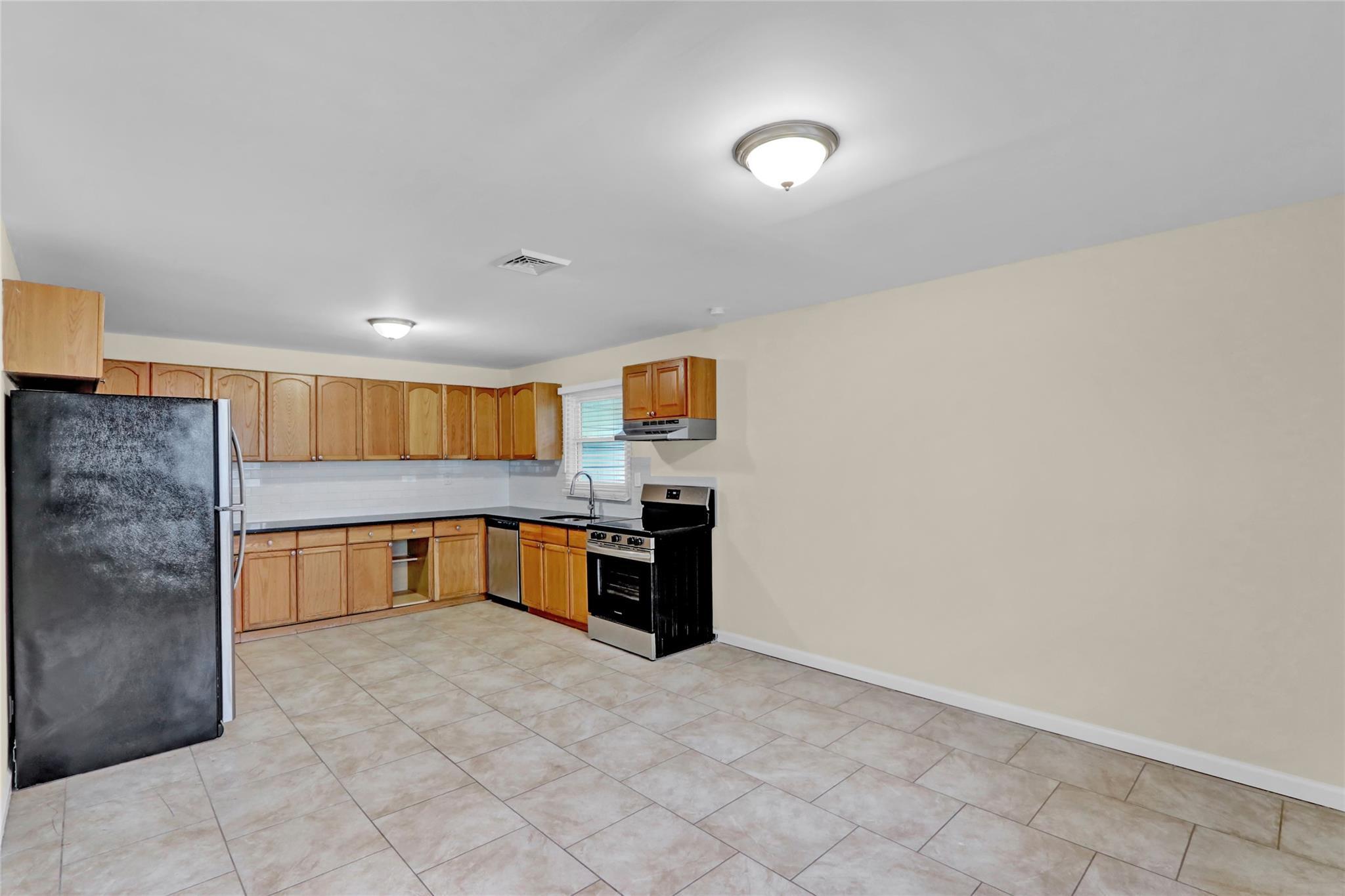 Single Family Overlook  Suffolk County, NY 11951, MLS-863598-7