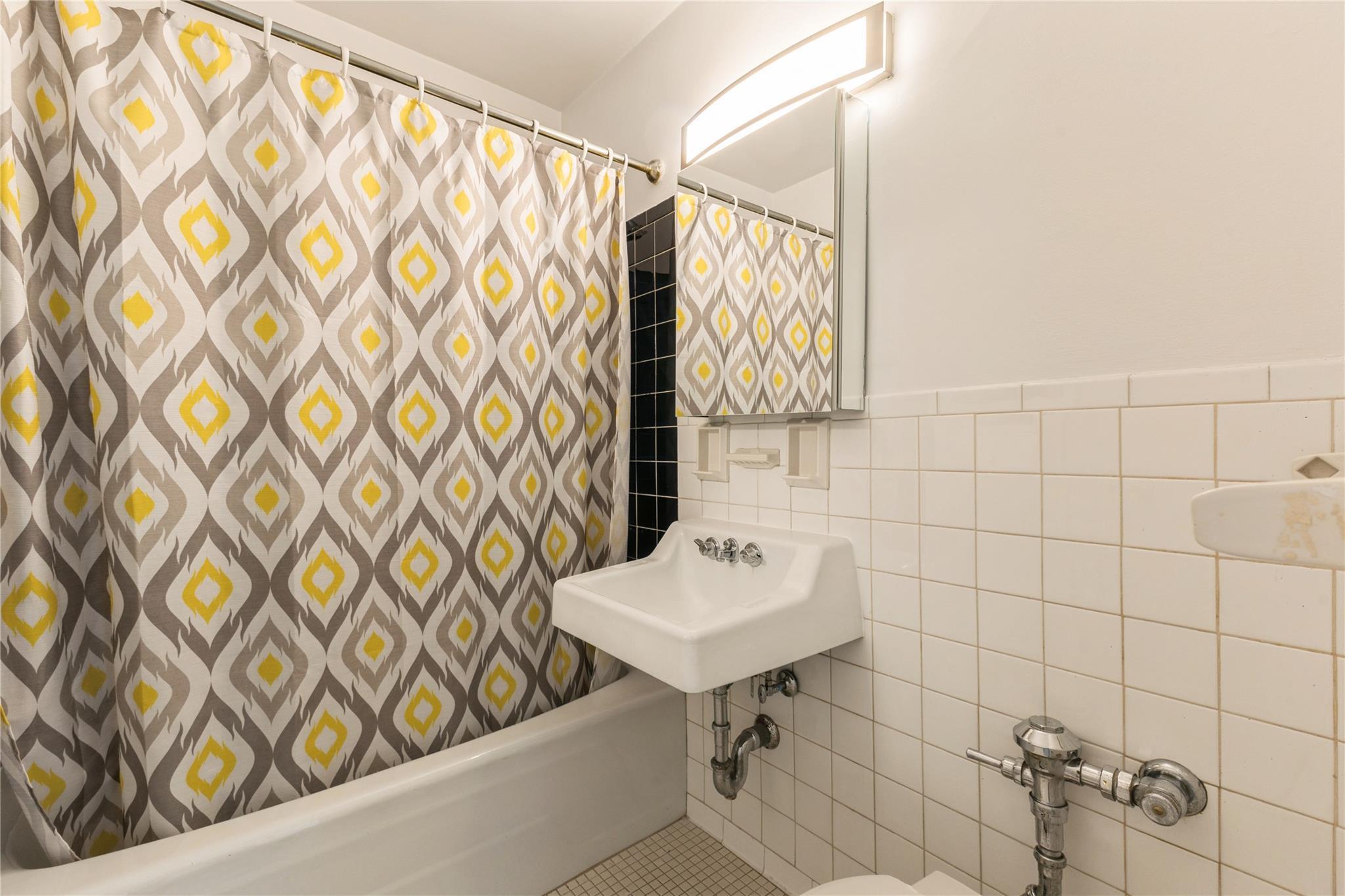 Coop Ocean Parkway  Brooklyn, NY 11218, MLS-863615-9