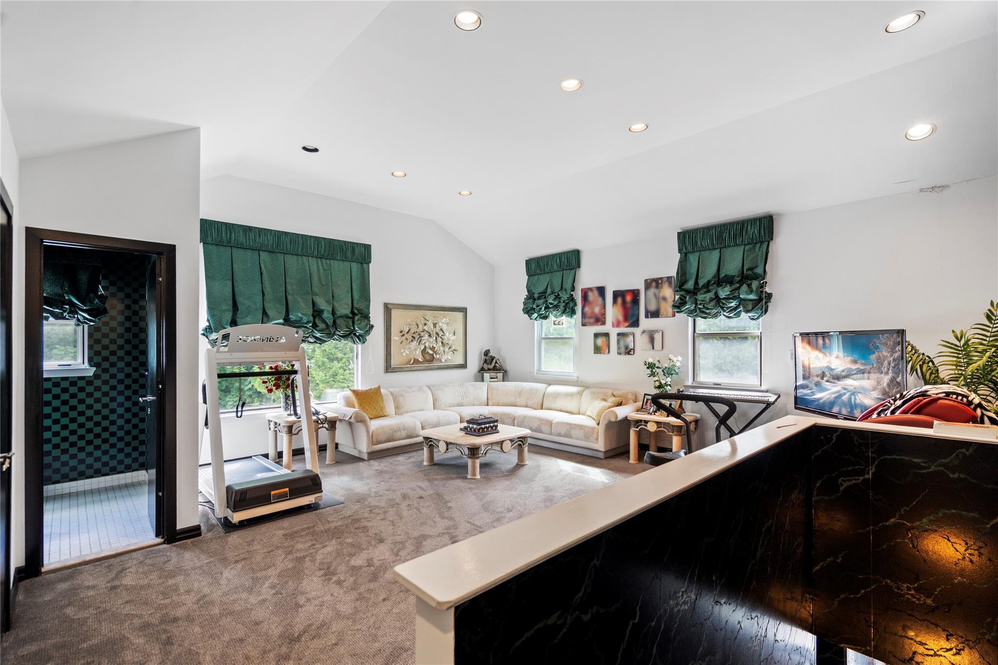 Single Family Harbor  Nassau County, NY 11576, MLS-863625-19
