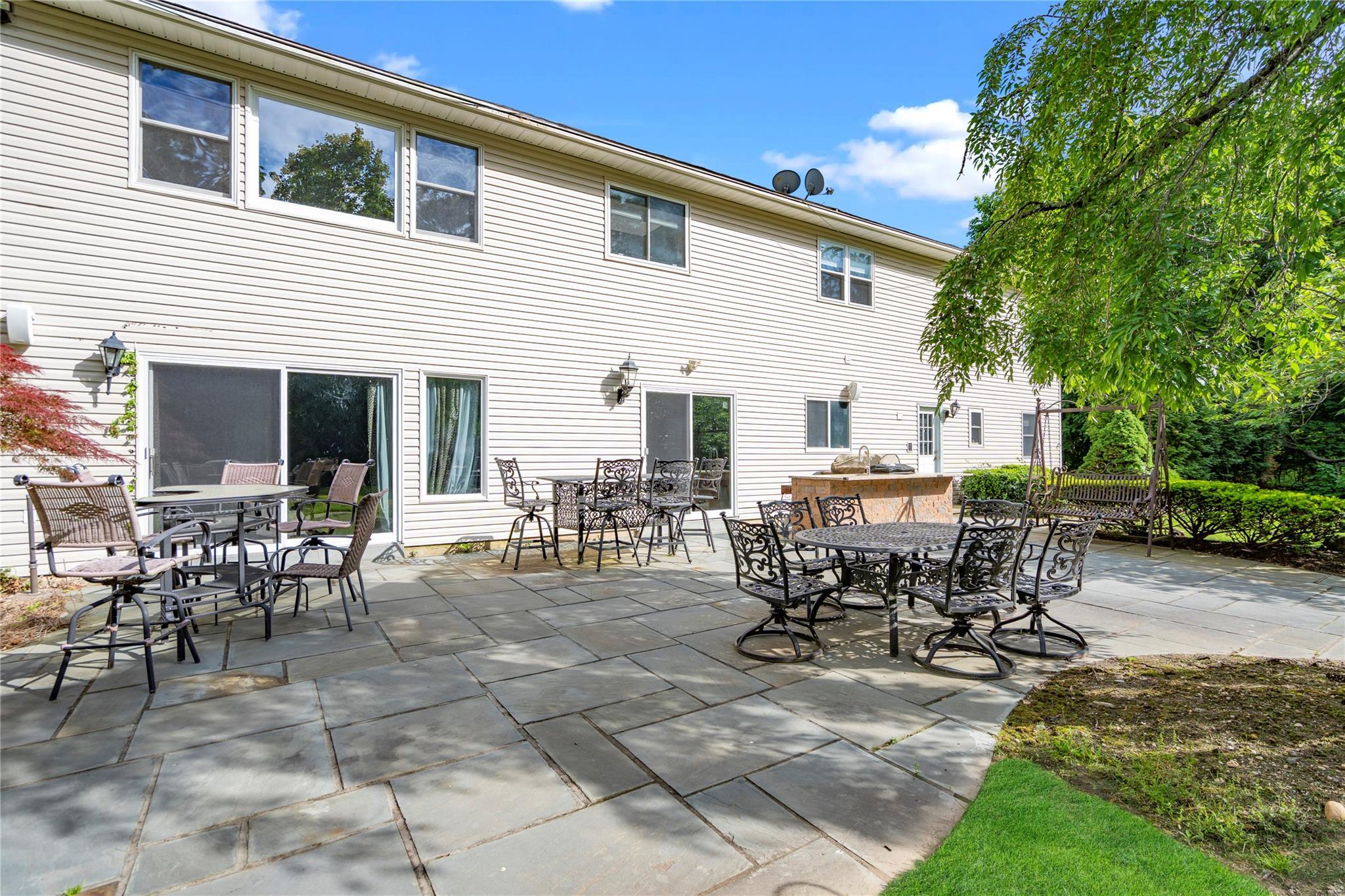 Single Family Harbor  Nassau County, NY 11576, MLS-863625-23