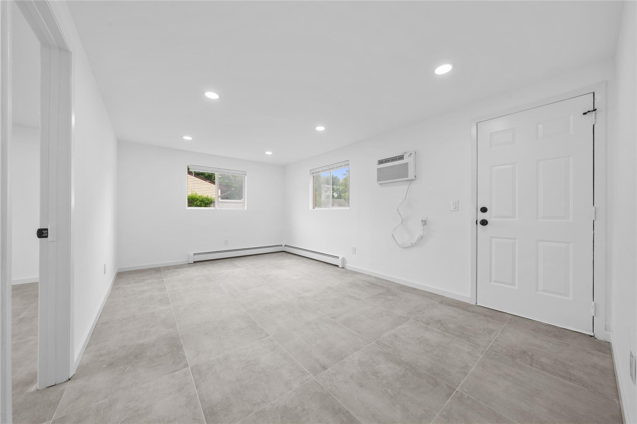 Single Family 29th  Suffolk County, NY 11798, MLS-863630-19