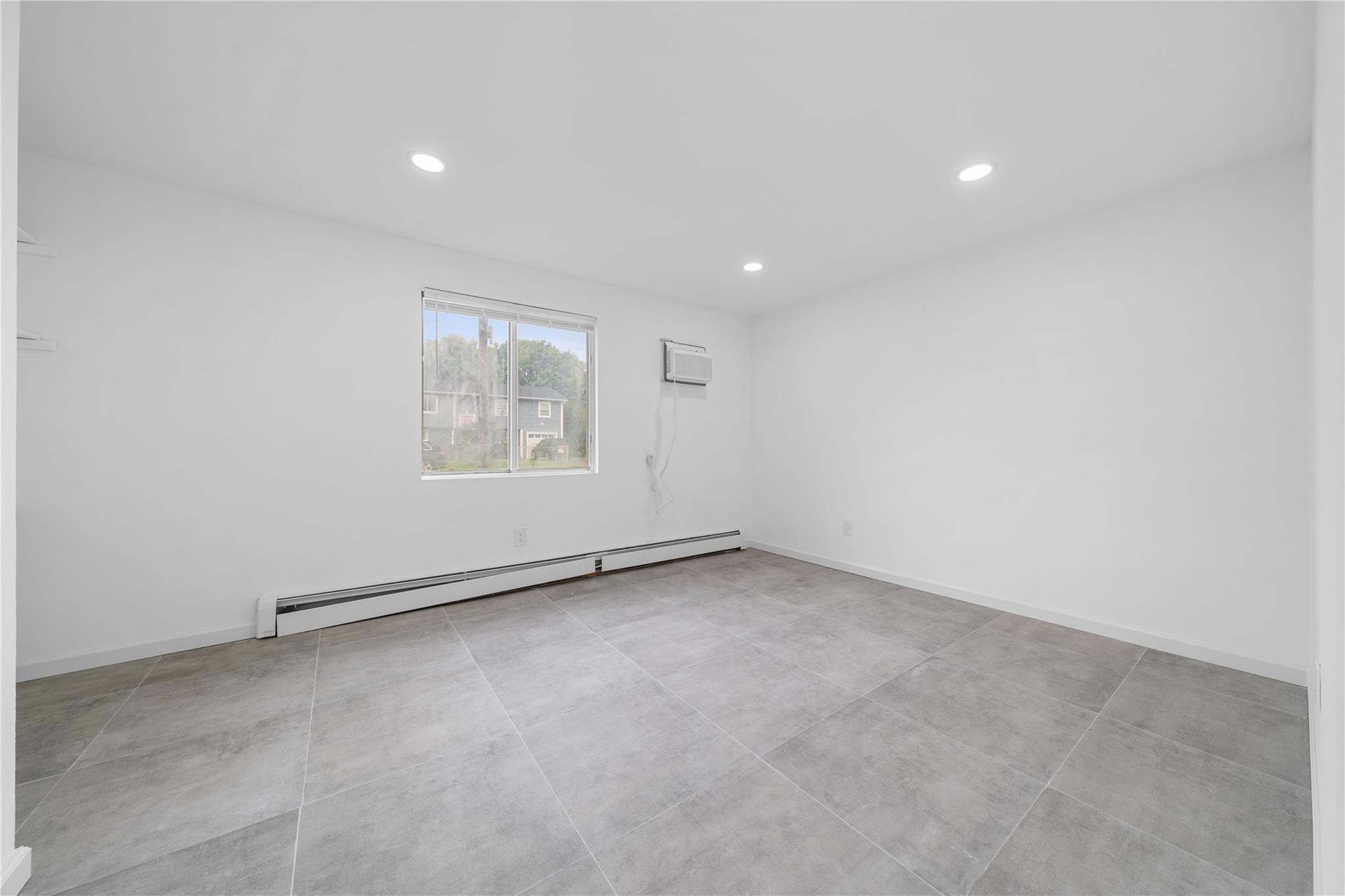 Single Family 29th  Suffolk County, NY 11798, MLS-863630-20