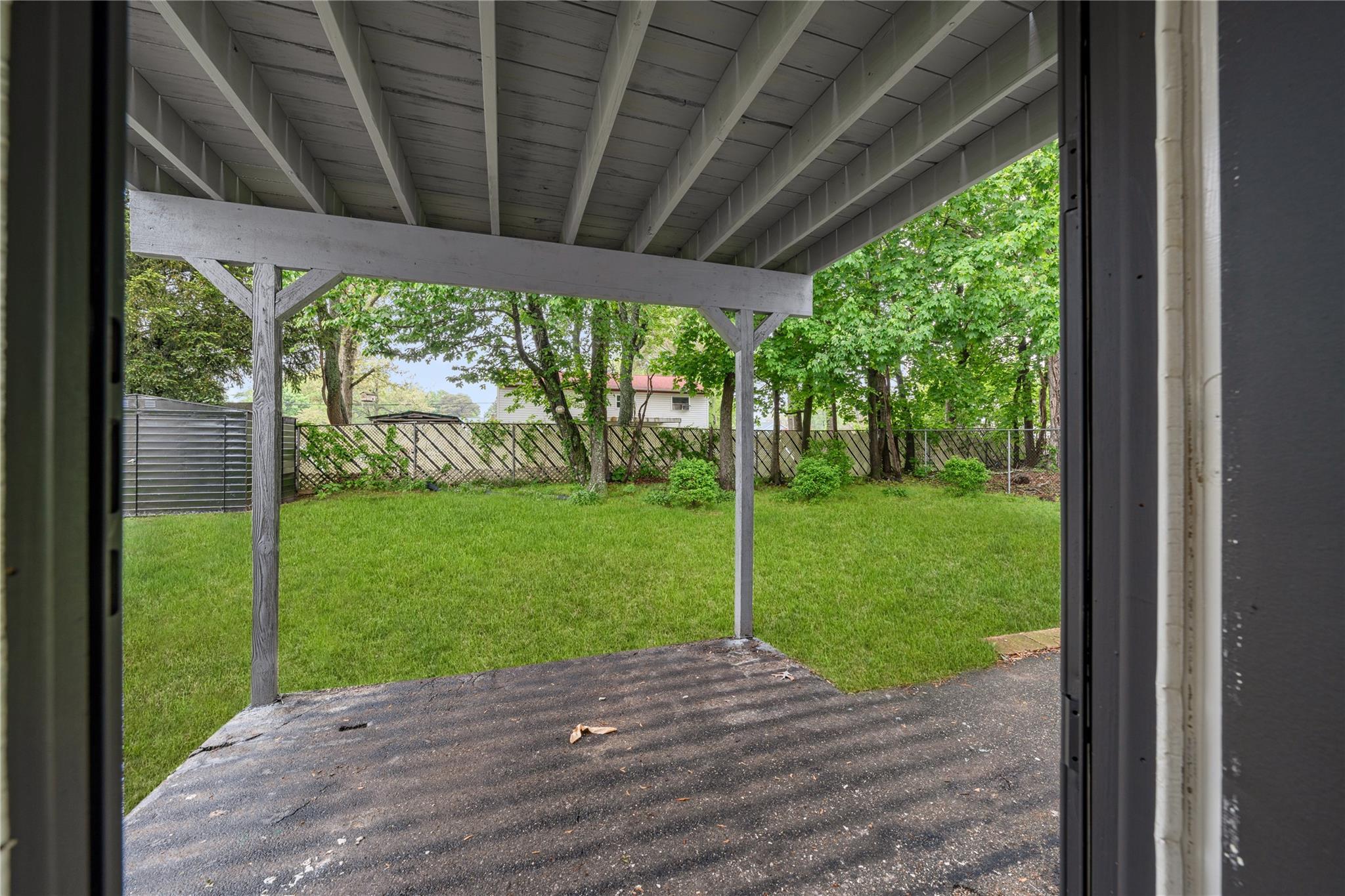 Single Family 29th  Suffolk County, NY 11798, MLS-863630-25