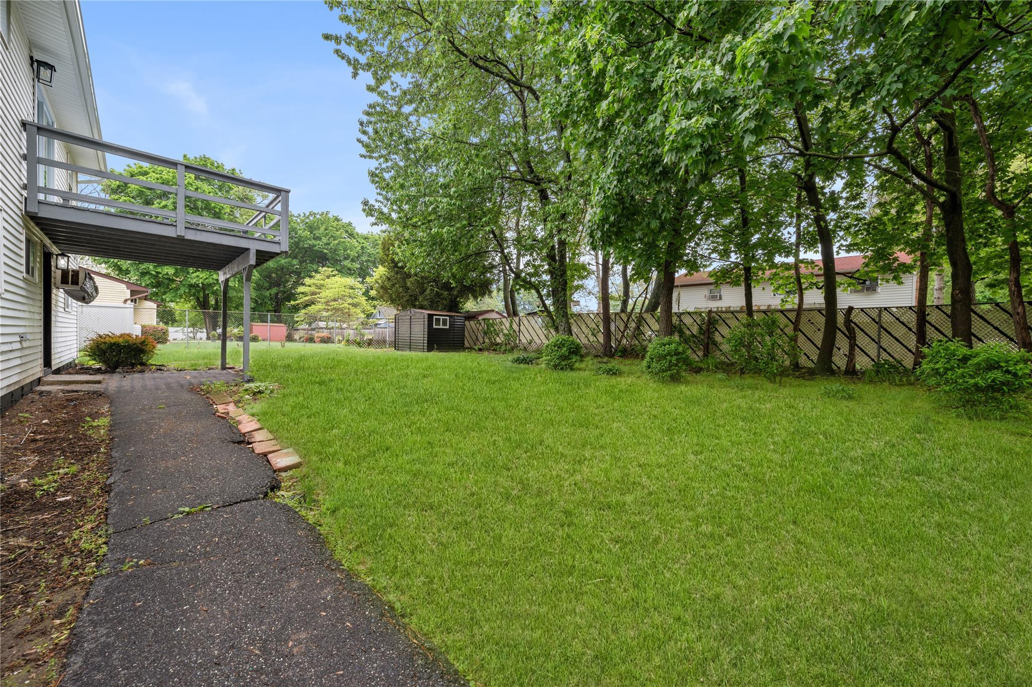 Single Family 29th  Suffolk County, NY 11798, MLS-863630-26