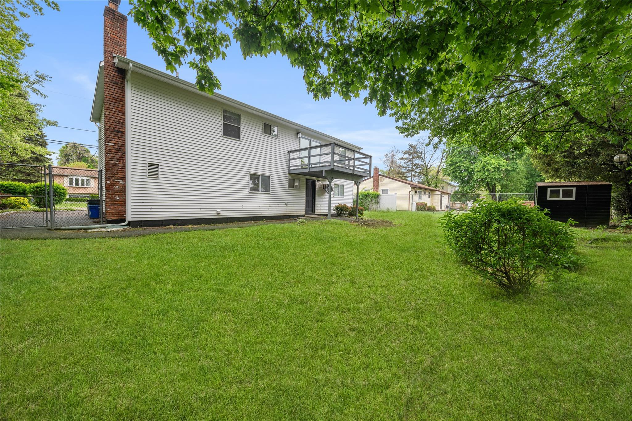 Single Family 29th  Suffolk County, NY 11798, MLS-863630-27