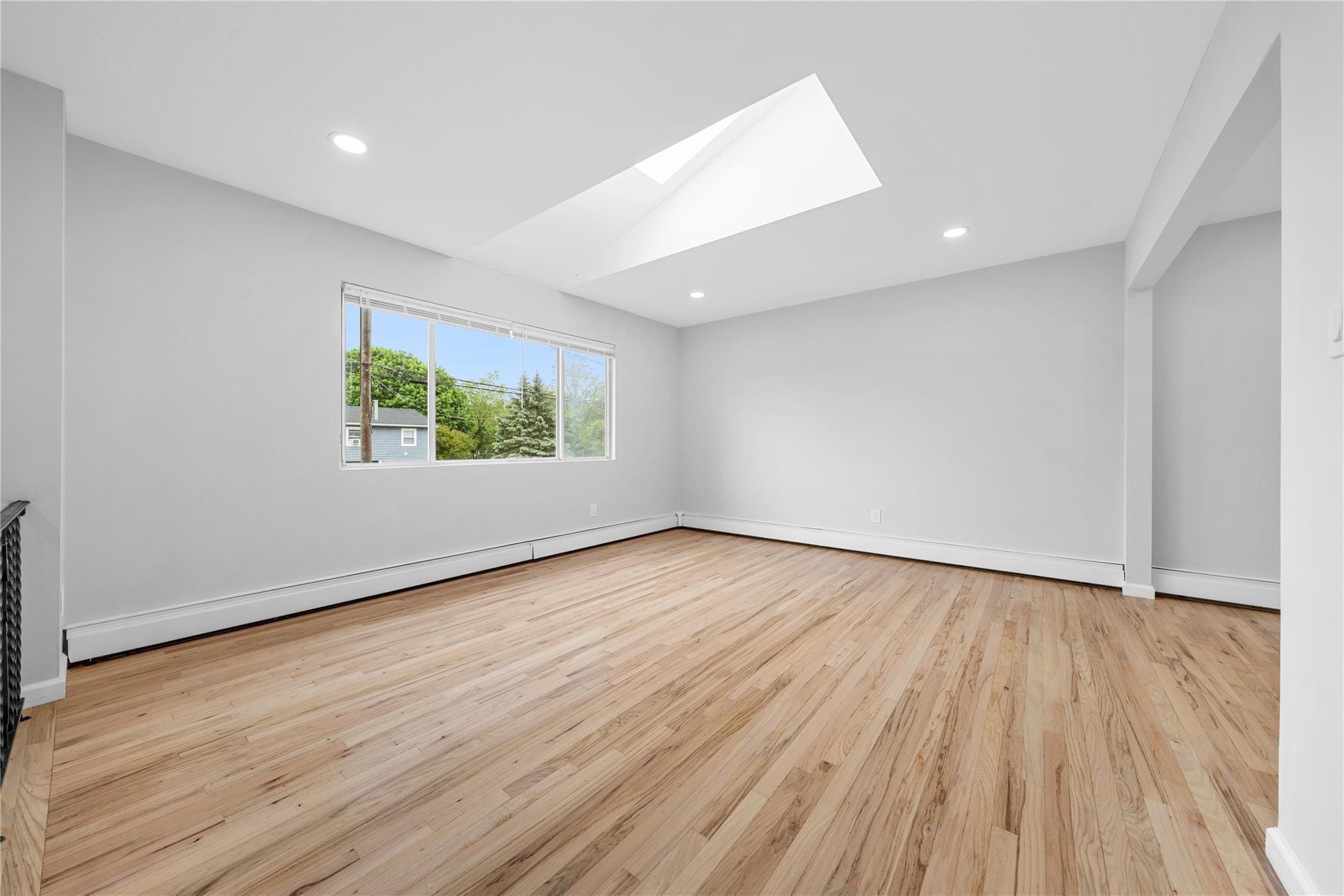 Single Family 29th  Suffolk County, NY 11798, MLS-863630-7