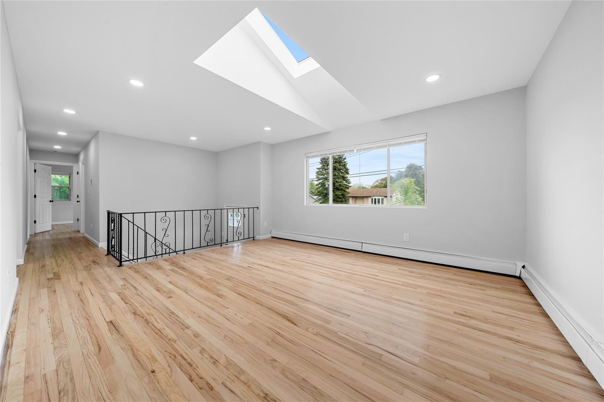 Single Family 29th  Suffolk County, NY 11798, MLS-863630-8