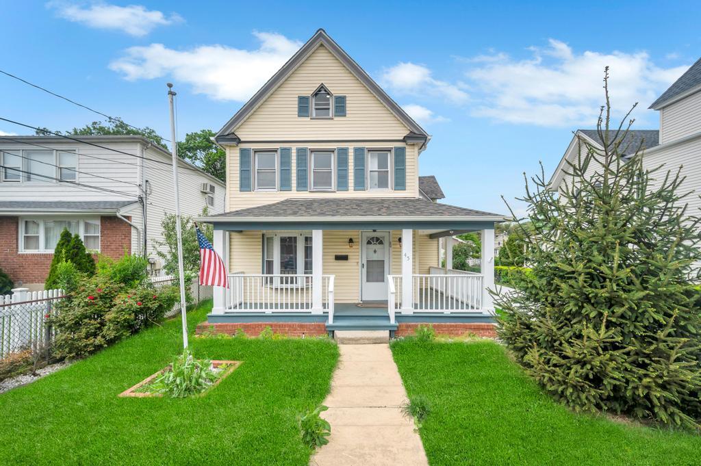 Single Family Jefferson  Nassau County, NY 11563, MLS-863659-2