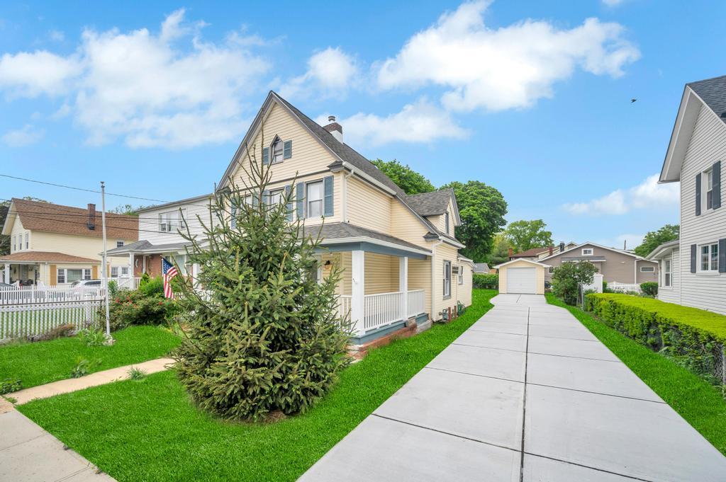 Single Family Jefferson  Nassau County, NY 11563, MLS-863659-4