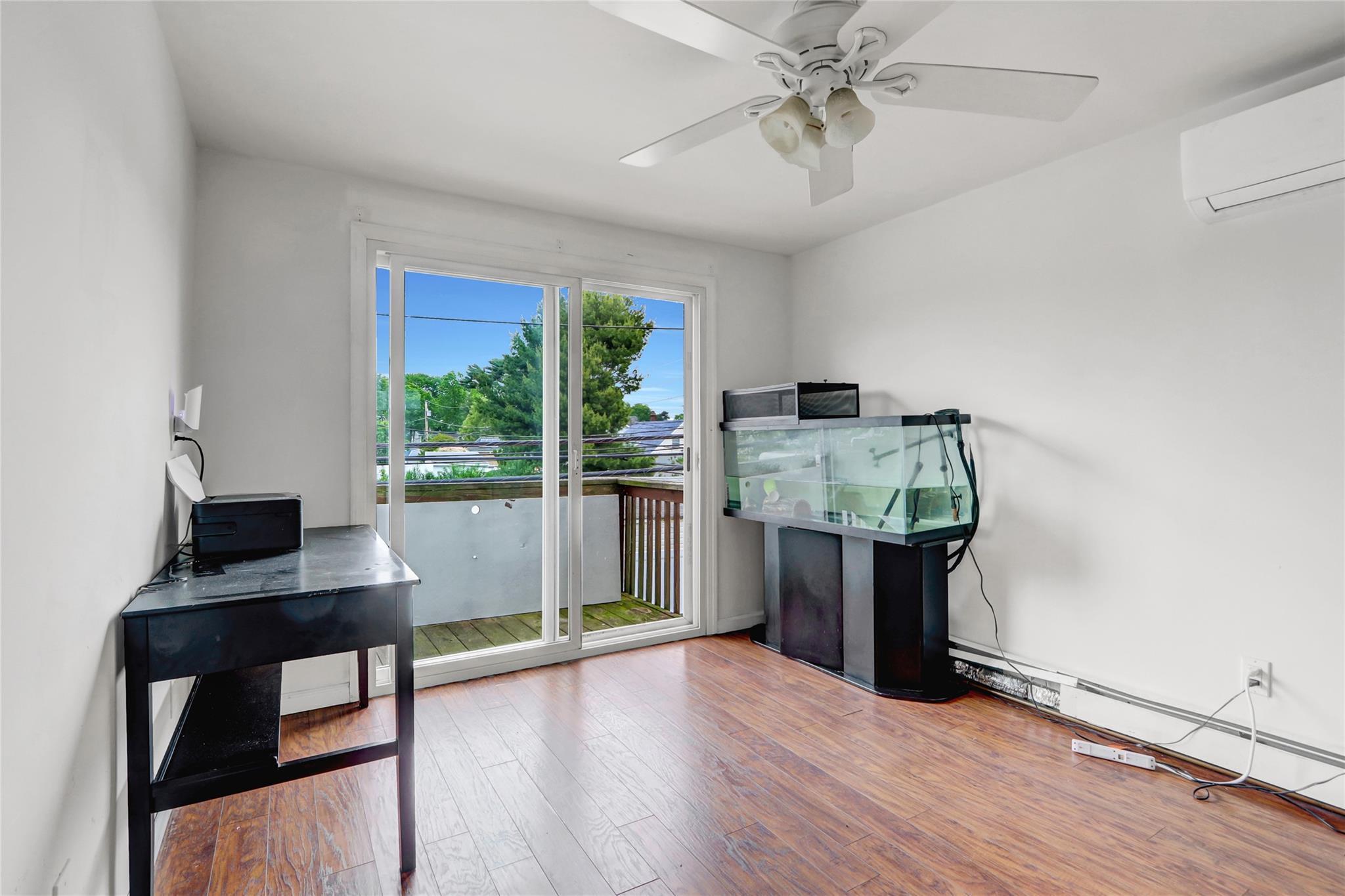 Single Family Clover  Nassau County, NY 11756, MLS-863678-13