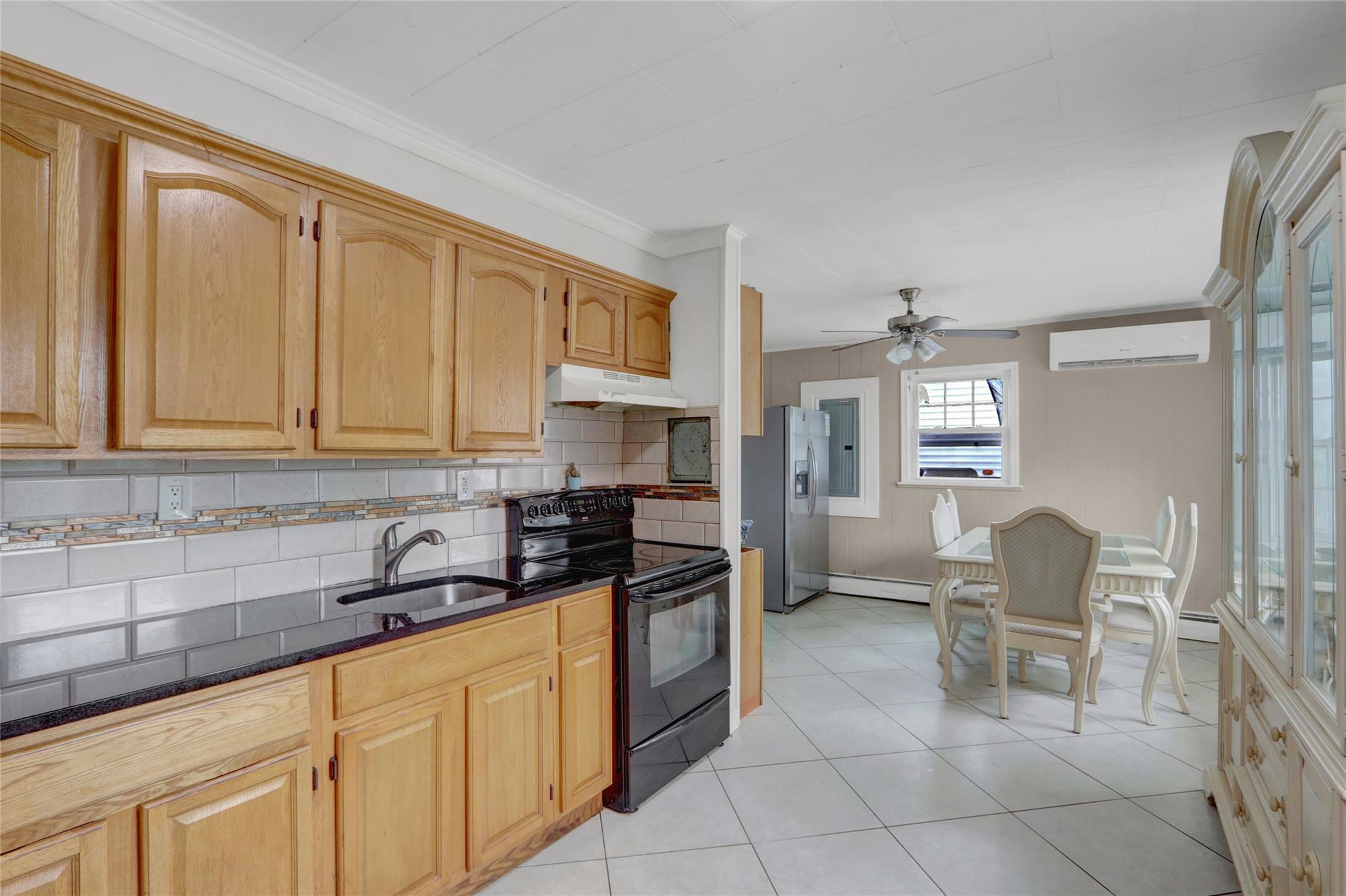 Single Family Clover  Nassau County, NY 11756, MLS-863678-6