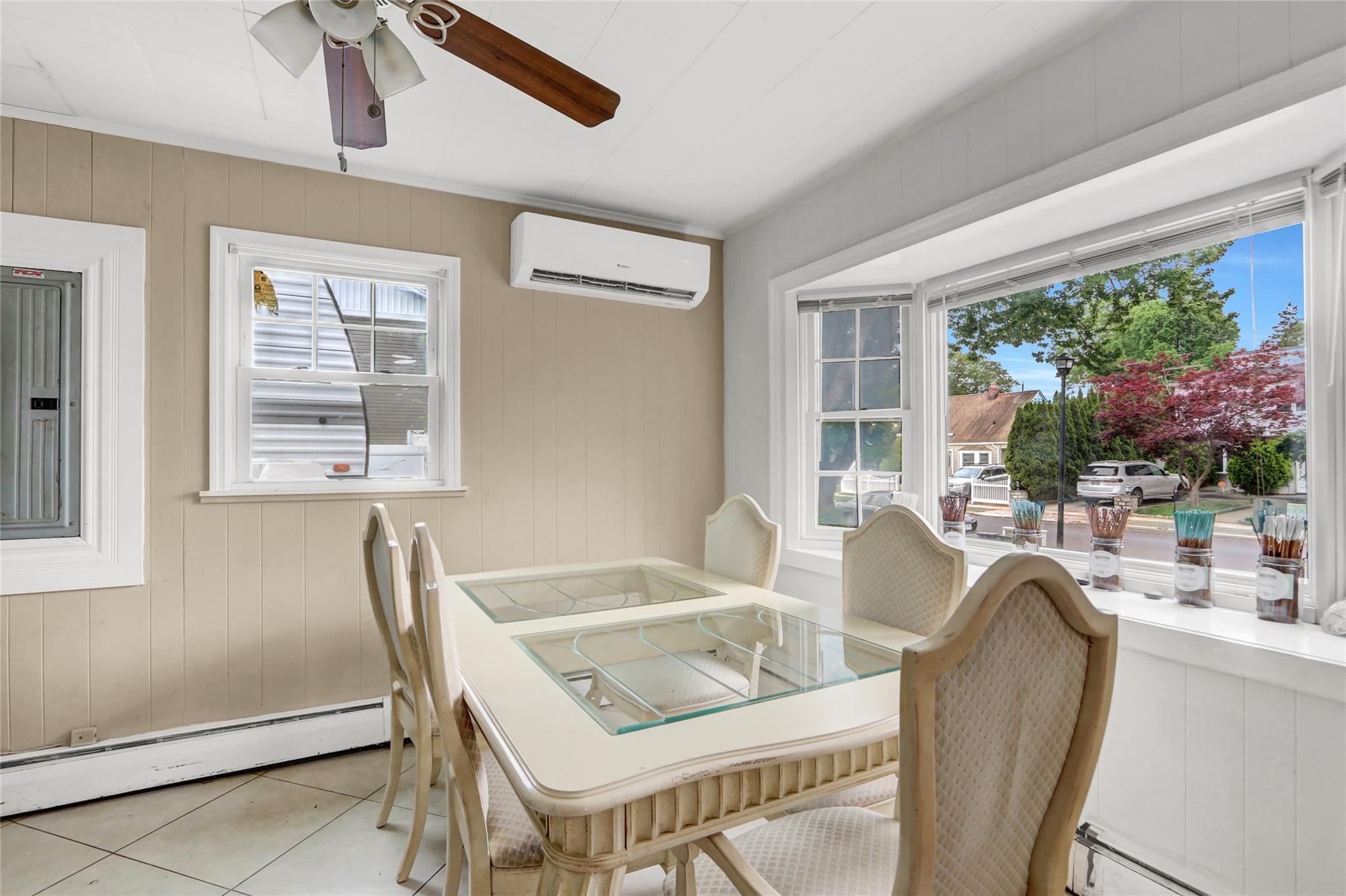 Single Family Clover  Nassau County, NY 11756, MLS-863678-8