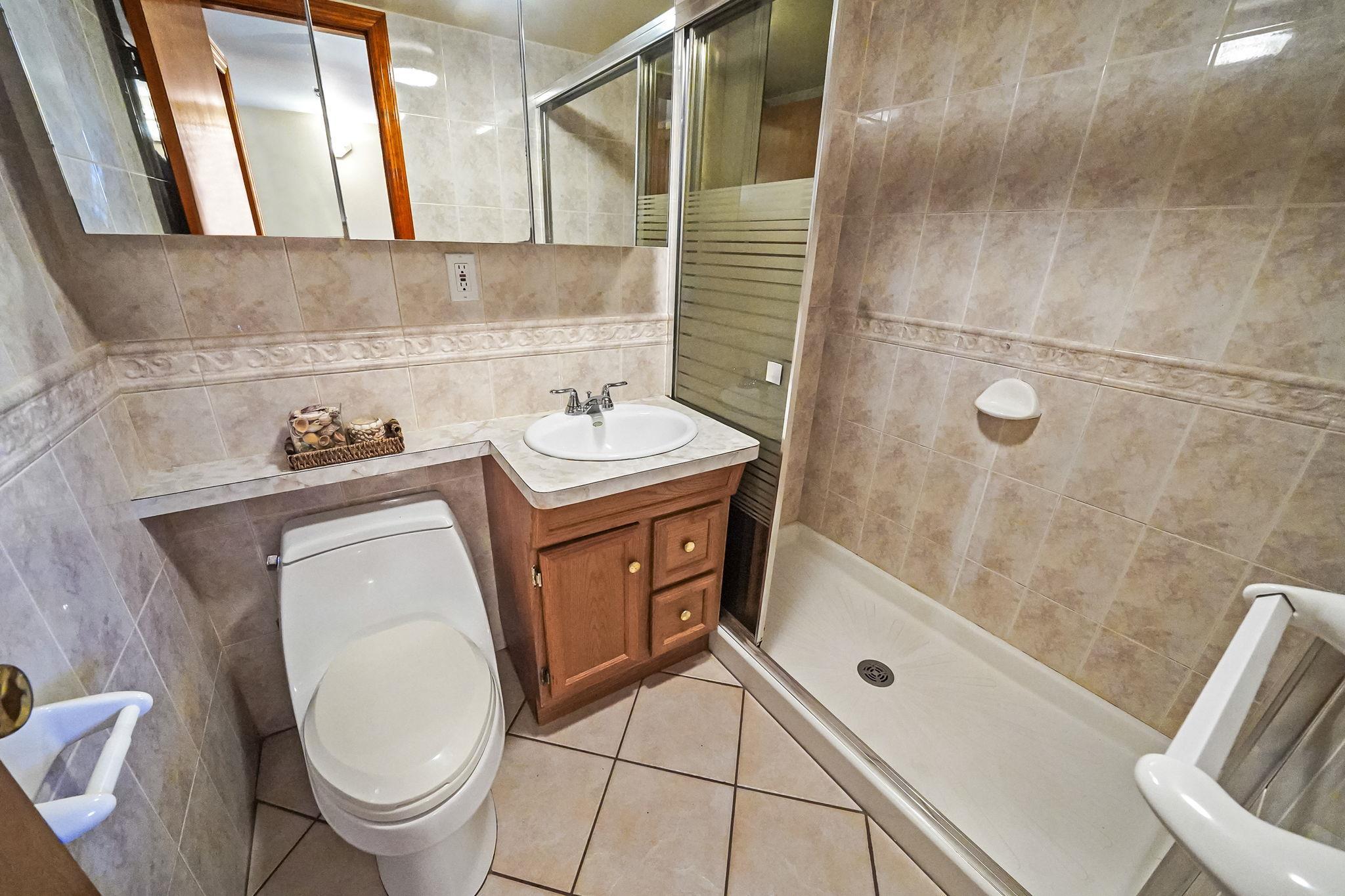 Single Family 67th  Queens, NY 11379, MLS-863694-28