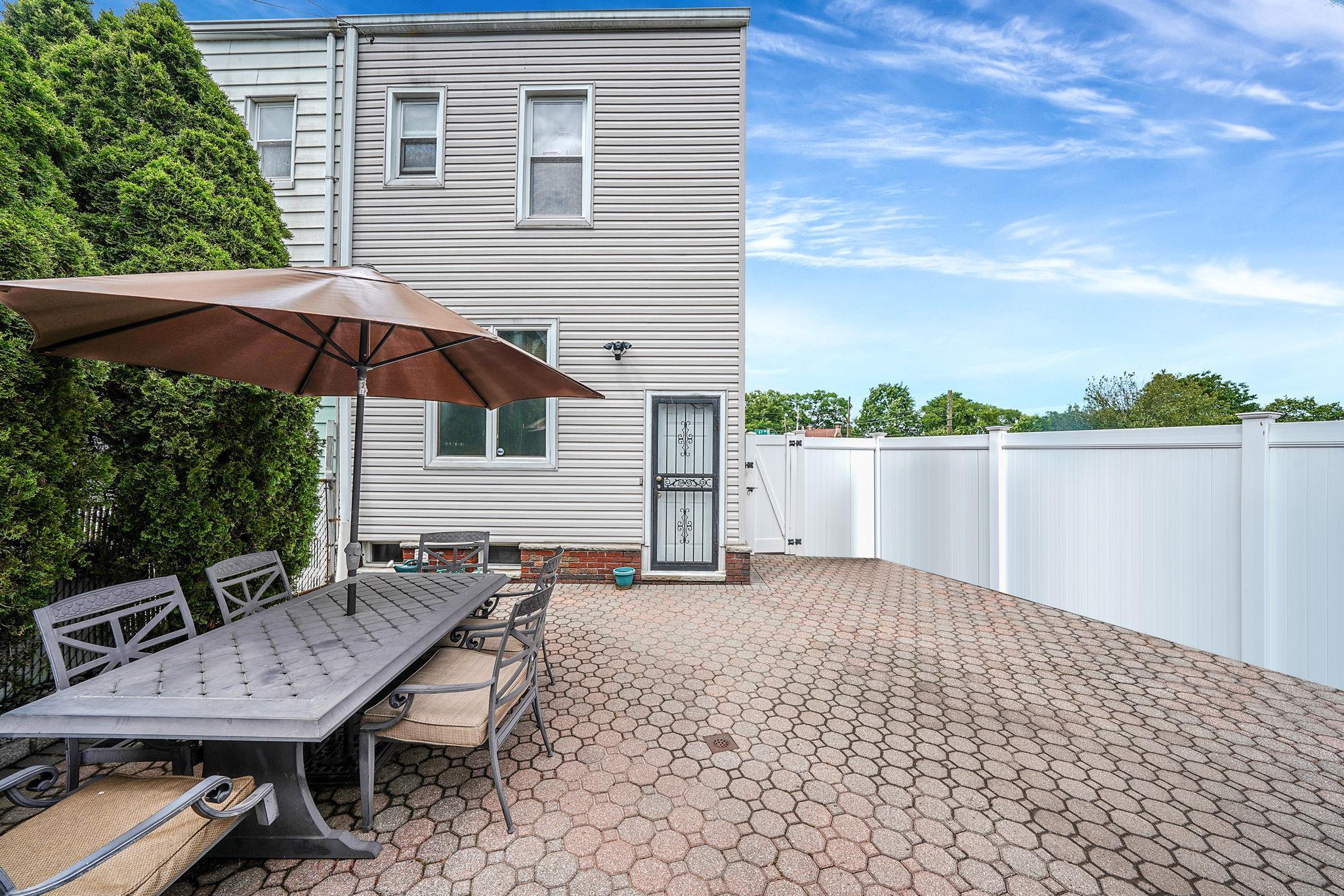 Single Family 67th  Queens, NY 11379, MLS-863694-31