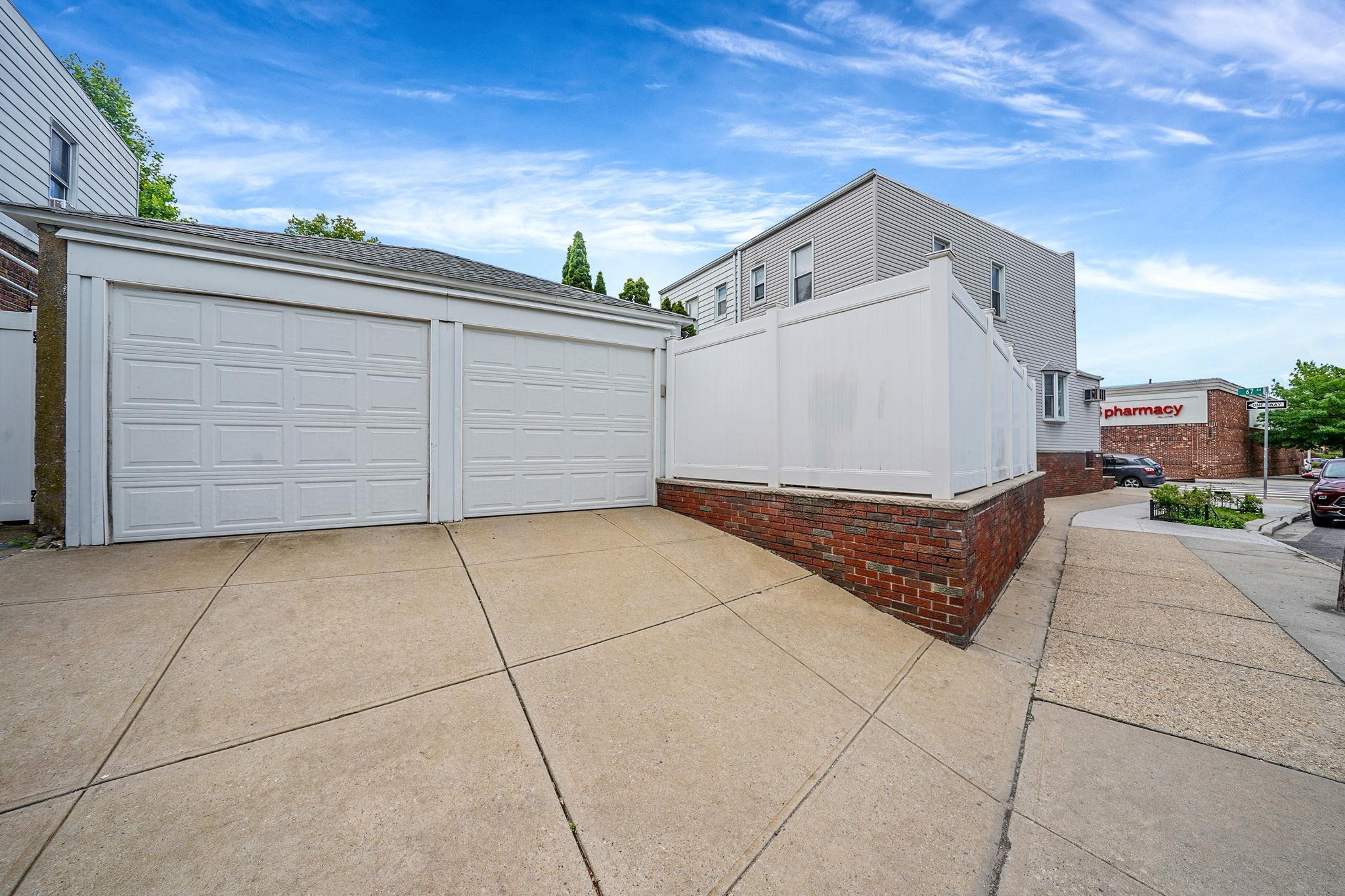 Single Family 67th  Queens, NY 11379, MLS-863694-33