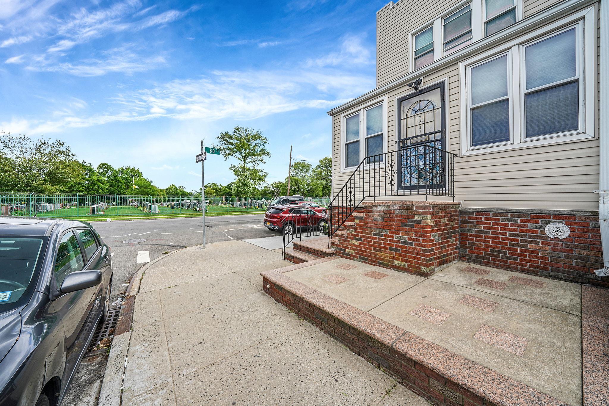 Single Family 67th  Queens, NY 11379, MLS-863694-4