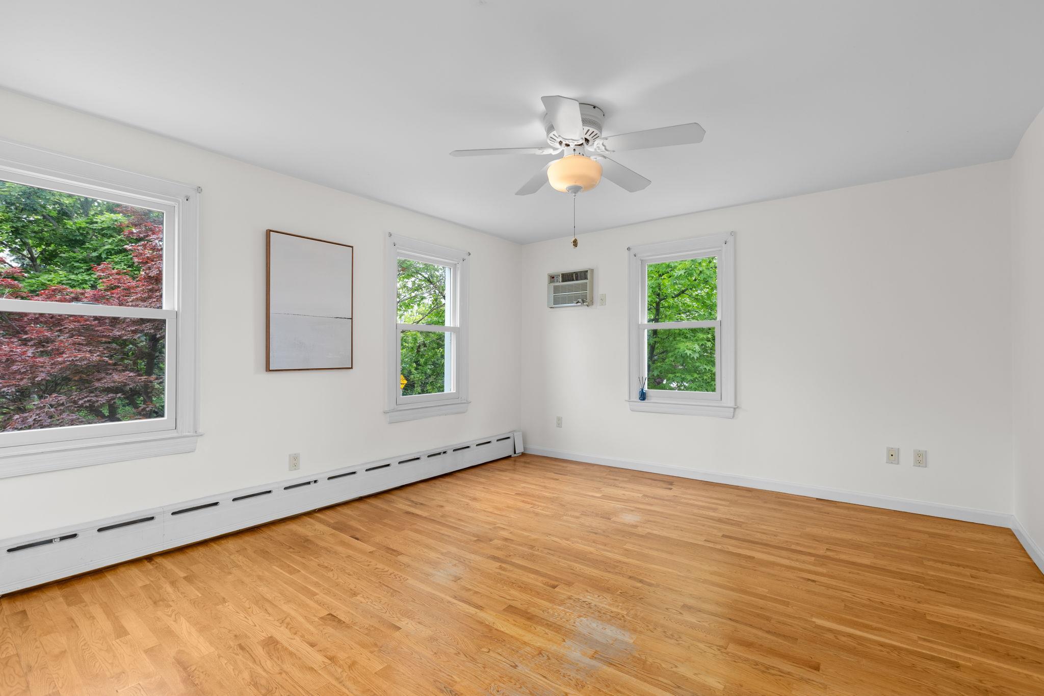 Single Family Minnieford  Bronx, NY 10464, MLS-863699-16