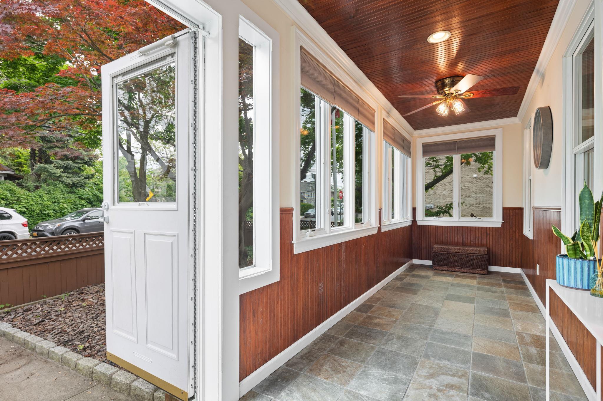 Single Family Minnieford  Bronx, NY 10464, MLS-863699-2