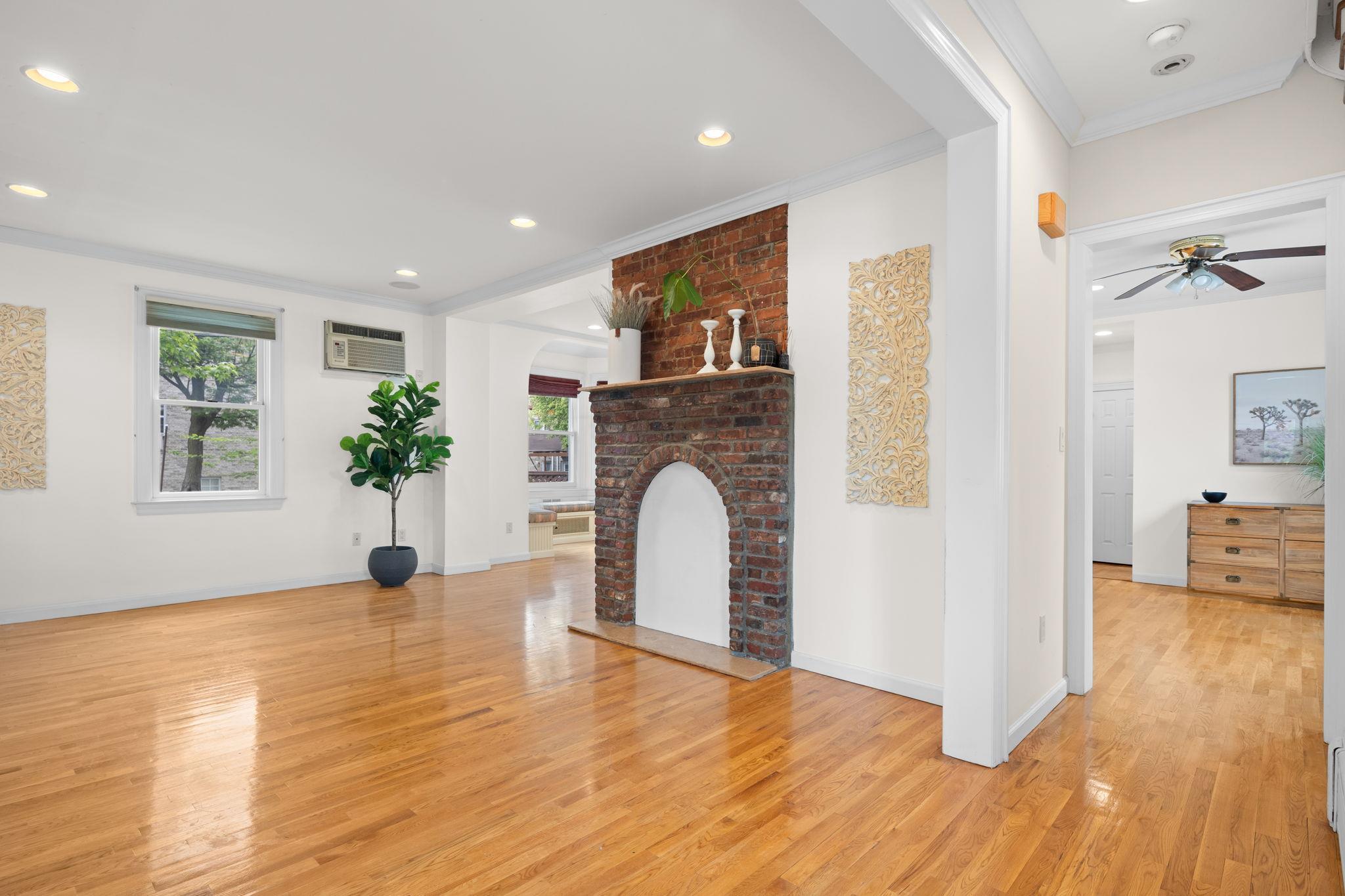 Single Family Minnieford  Bronx, NY 10464, MLS-863699-3