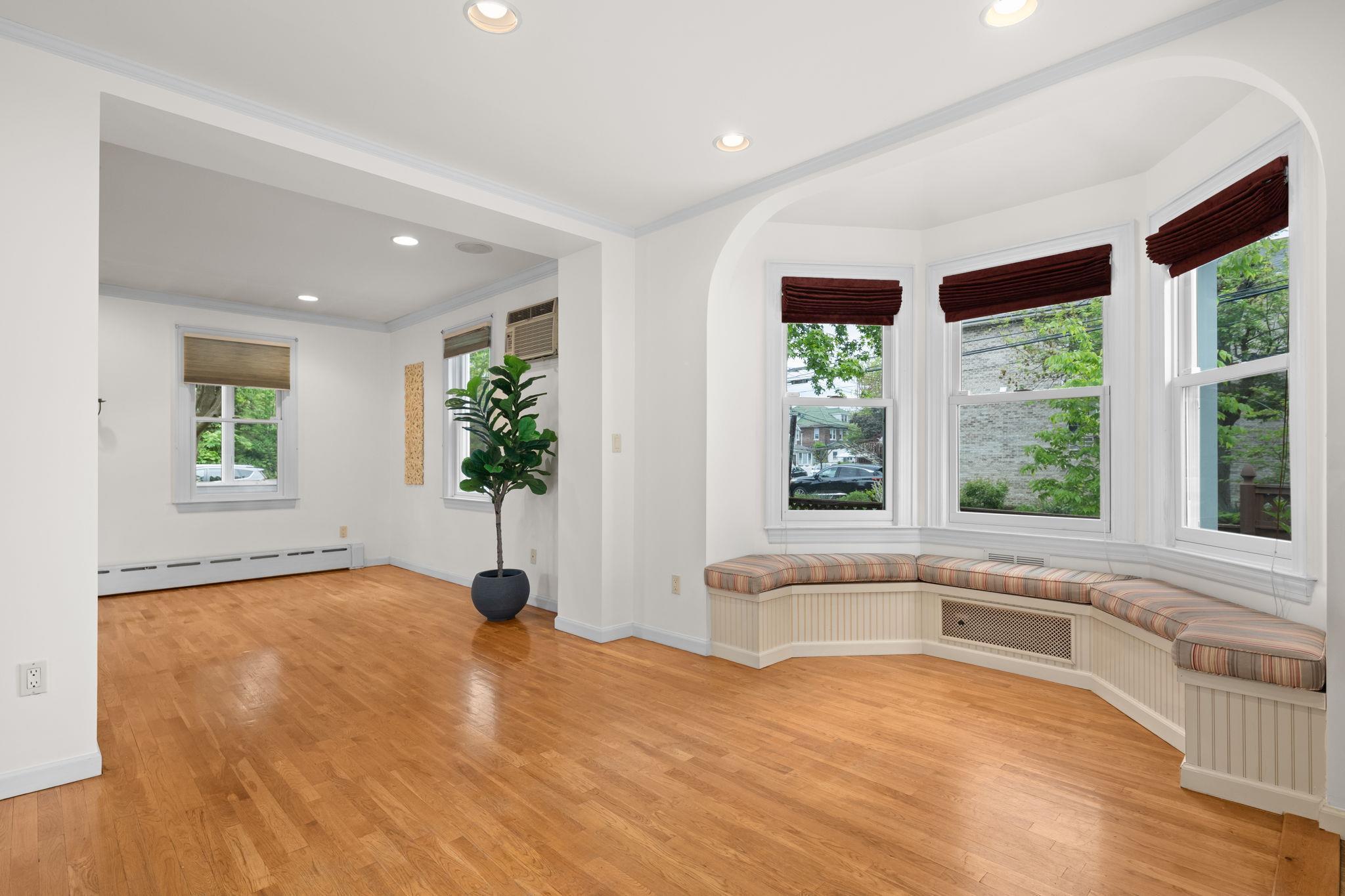 Single Family Minnieford  Bronx, NY 10464, MLS-863699-6