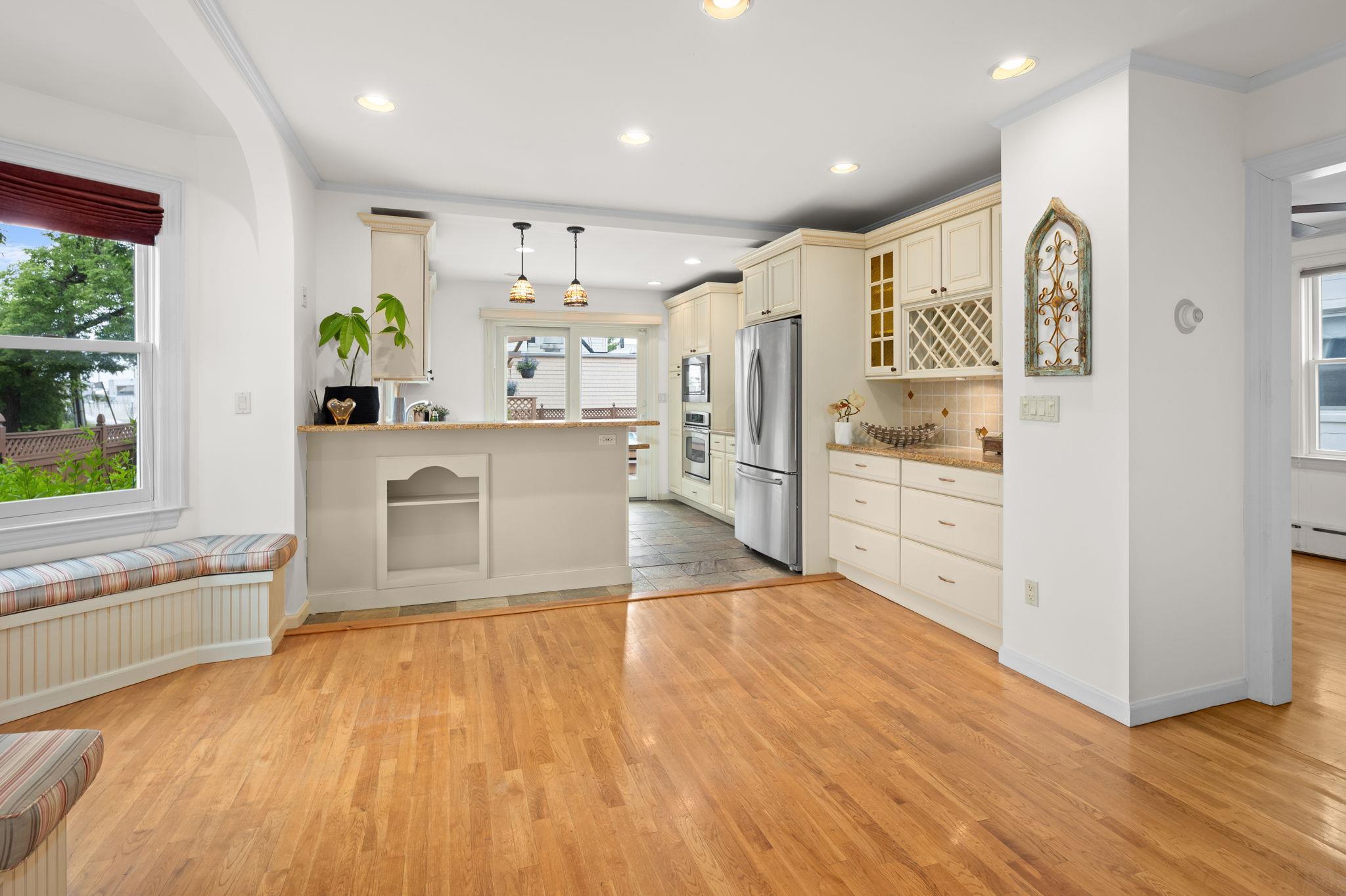 Single Family Minnieford  Bronx, NY 10464, MLS-863699-7