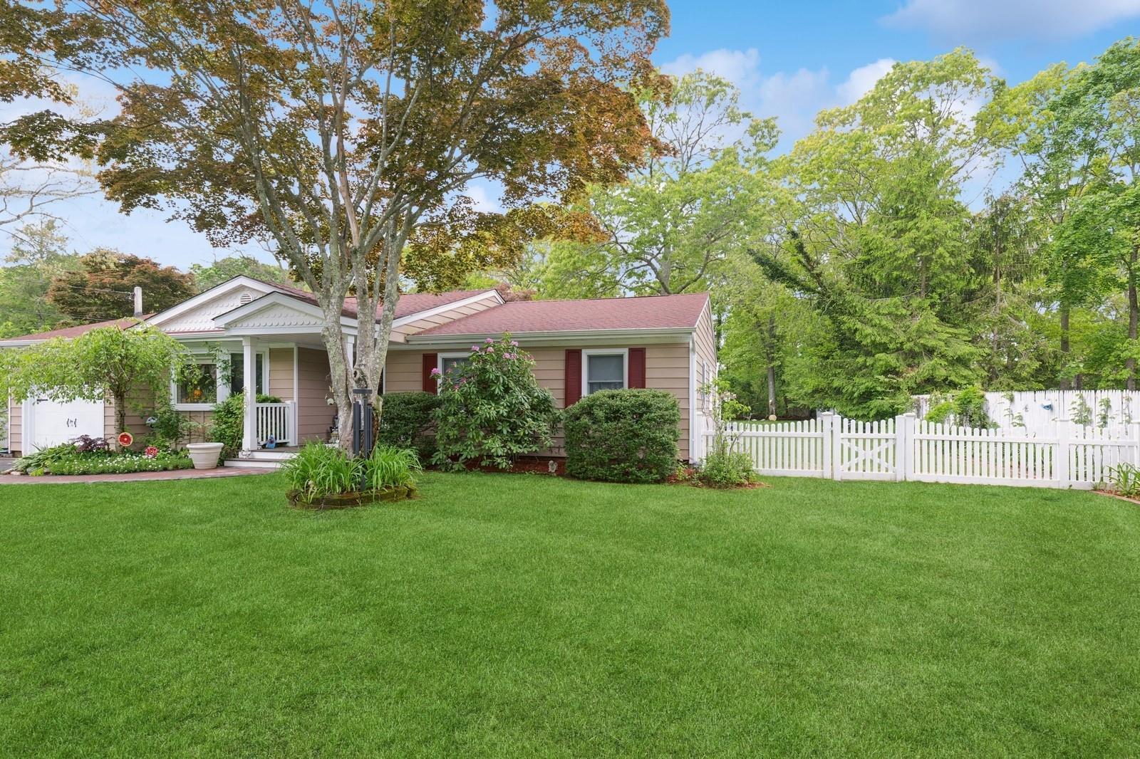 Single Family Ridge  Suffolk County, NY 11967, MLS-863709-40