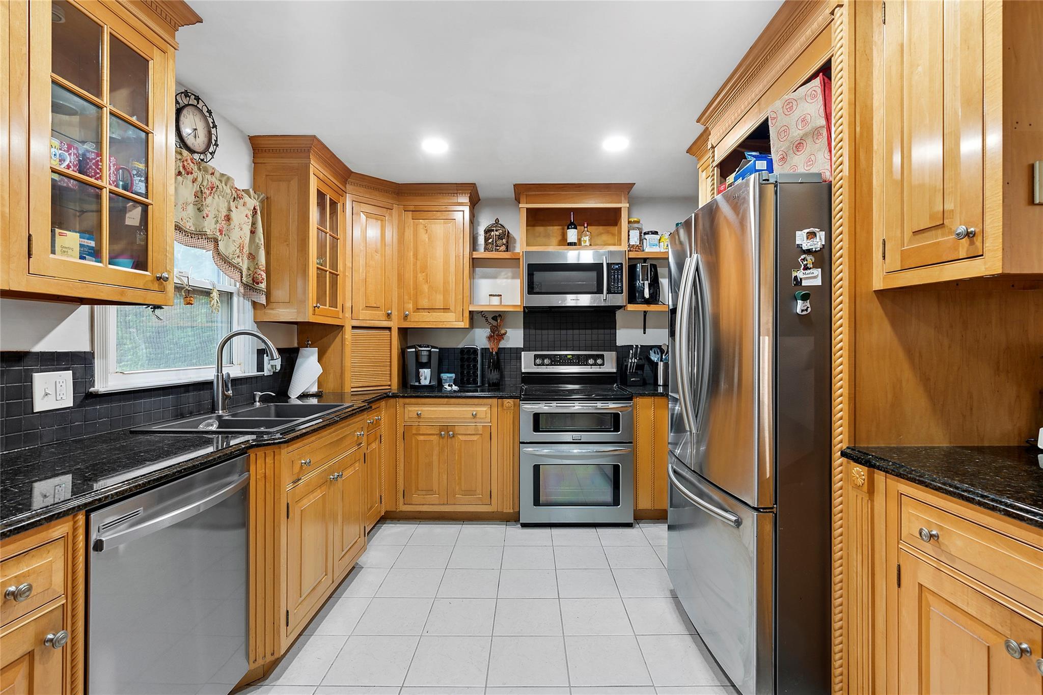Single Family Northville  Suffolk County, NY 11901, MLS-863718-5