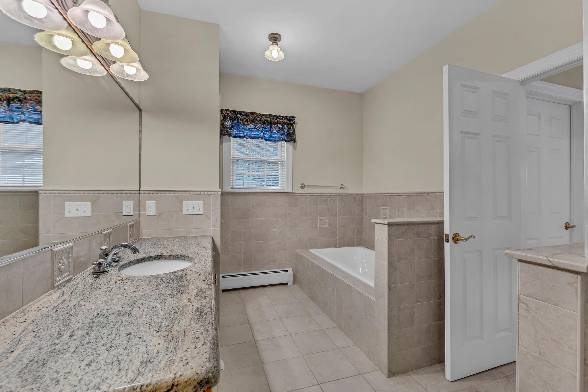 Single Family Joseph Bow  Rockland County, NY 10965, MLS-863719-20