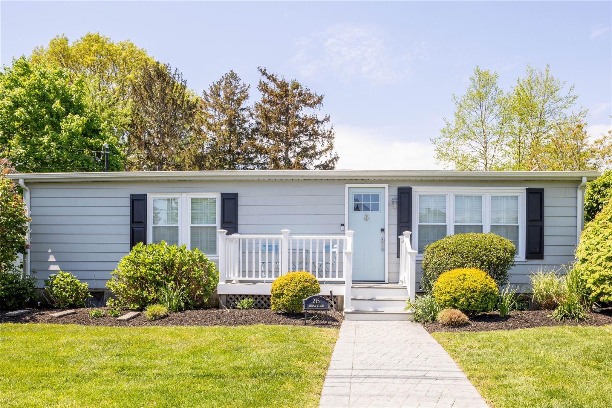 Single Family Bridge  Suffolk County, NY 11944, MLS-863727-2