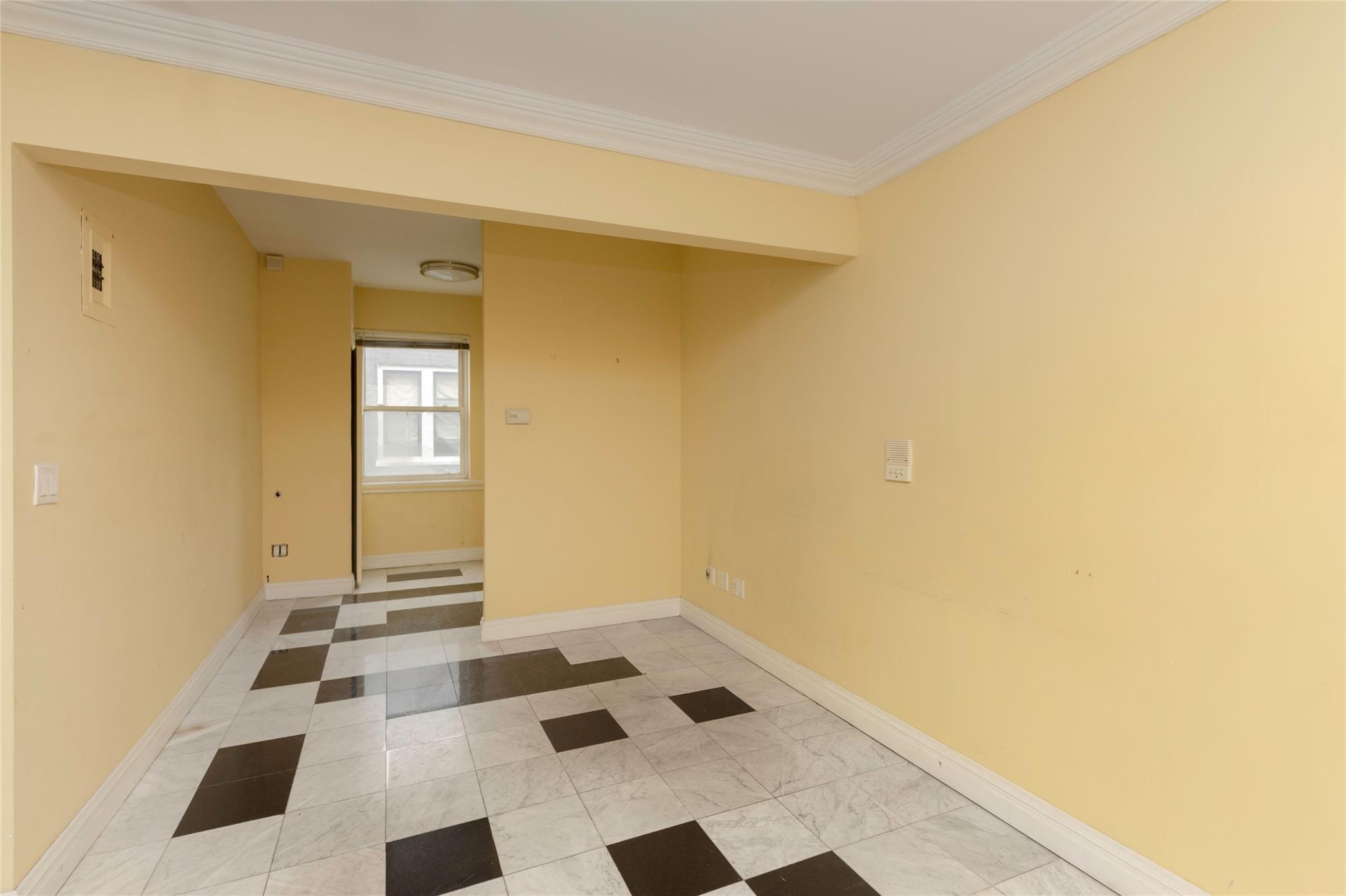 Commercial Lease Tremont  Bronx, NY 10465, MLS-863728-8