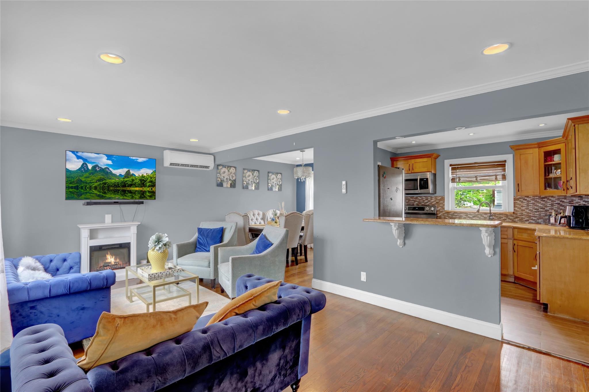 Single Family Miller  Nassau County, NY 11520, MLS-863731-2