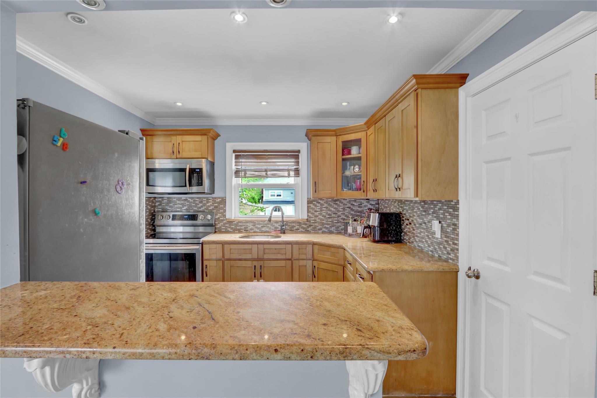 Single Family Miller  Nassau County, NY 11520, MLS-863731-7
