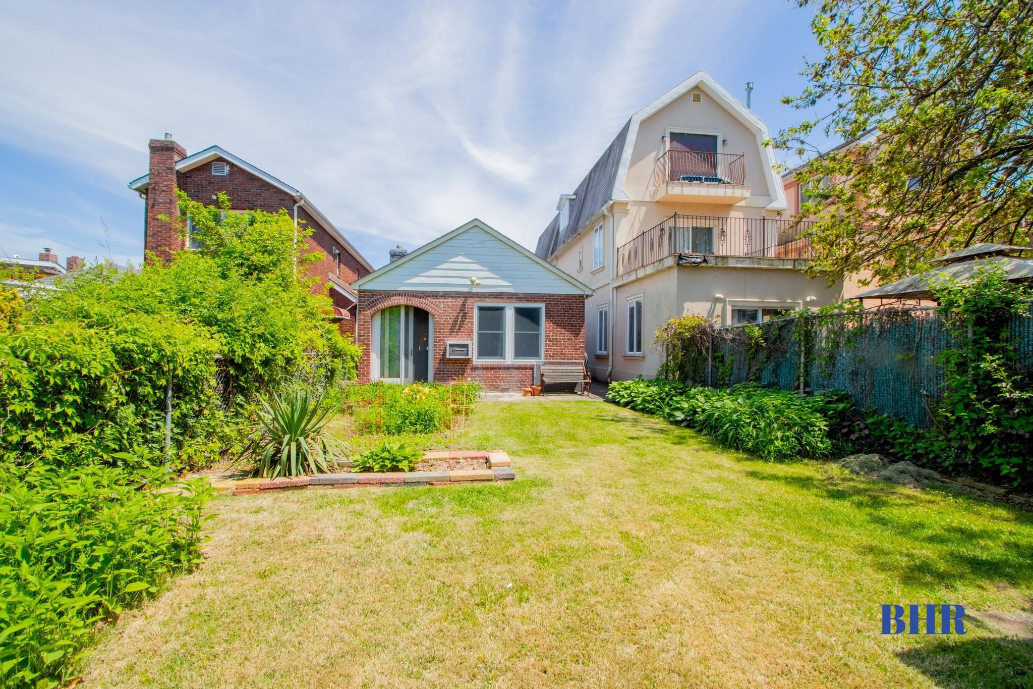 Single Family Norfolk  Brooklyn, NY 11235, MLS-863746-16