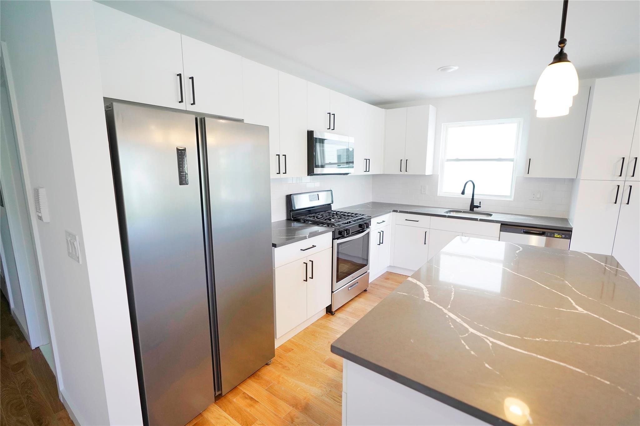 Single Family Seaport Drive  Out Of Area, NY 07201, MLS-863751-4