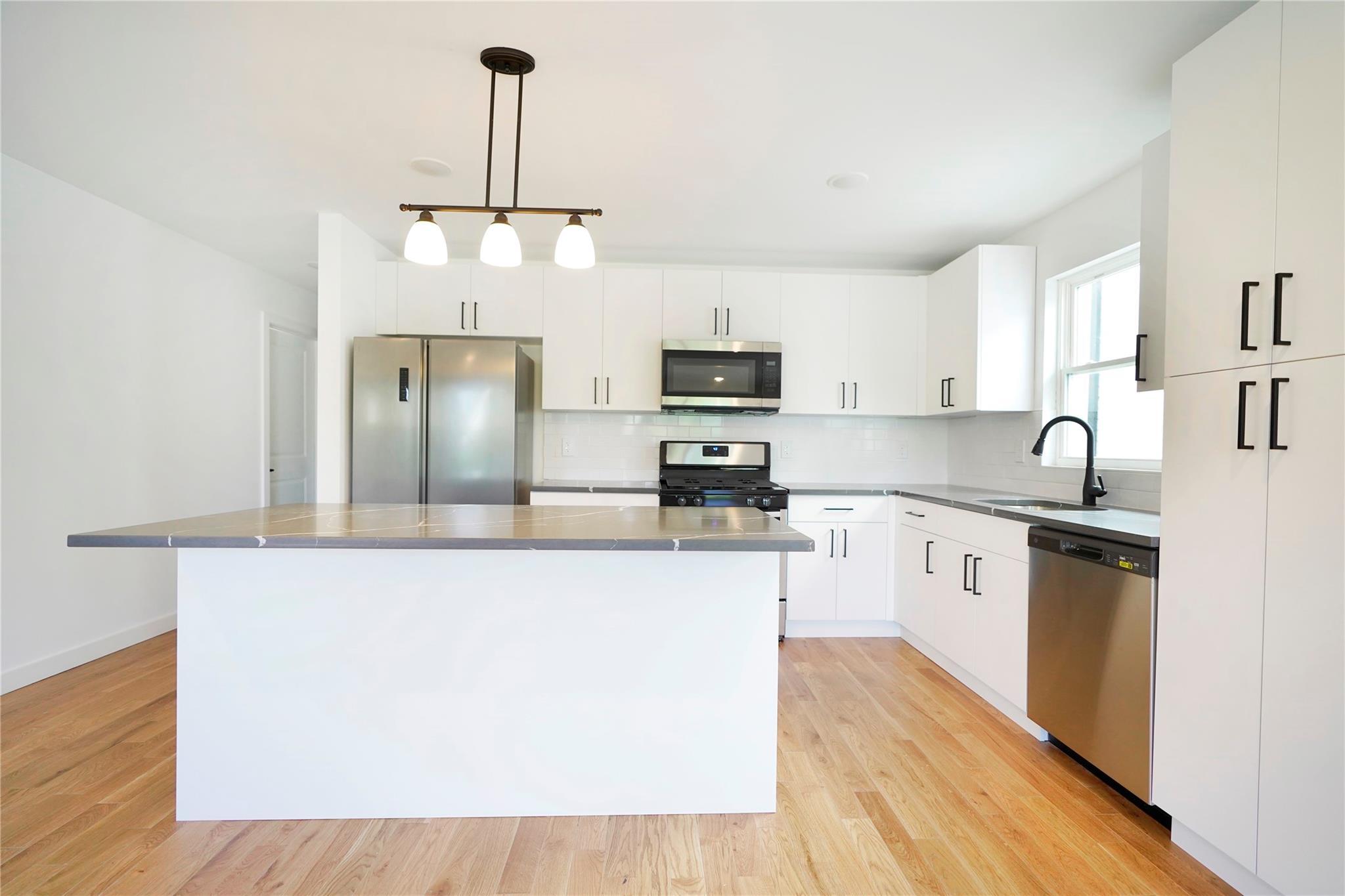 Single Family Seaport Drive  Out Of Area, NY 07201, MLS-863751-5