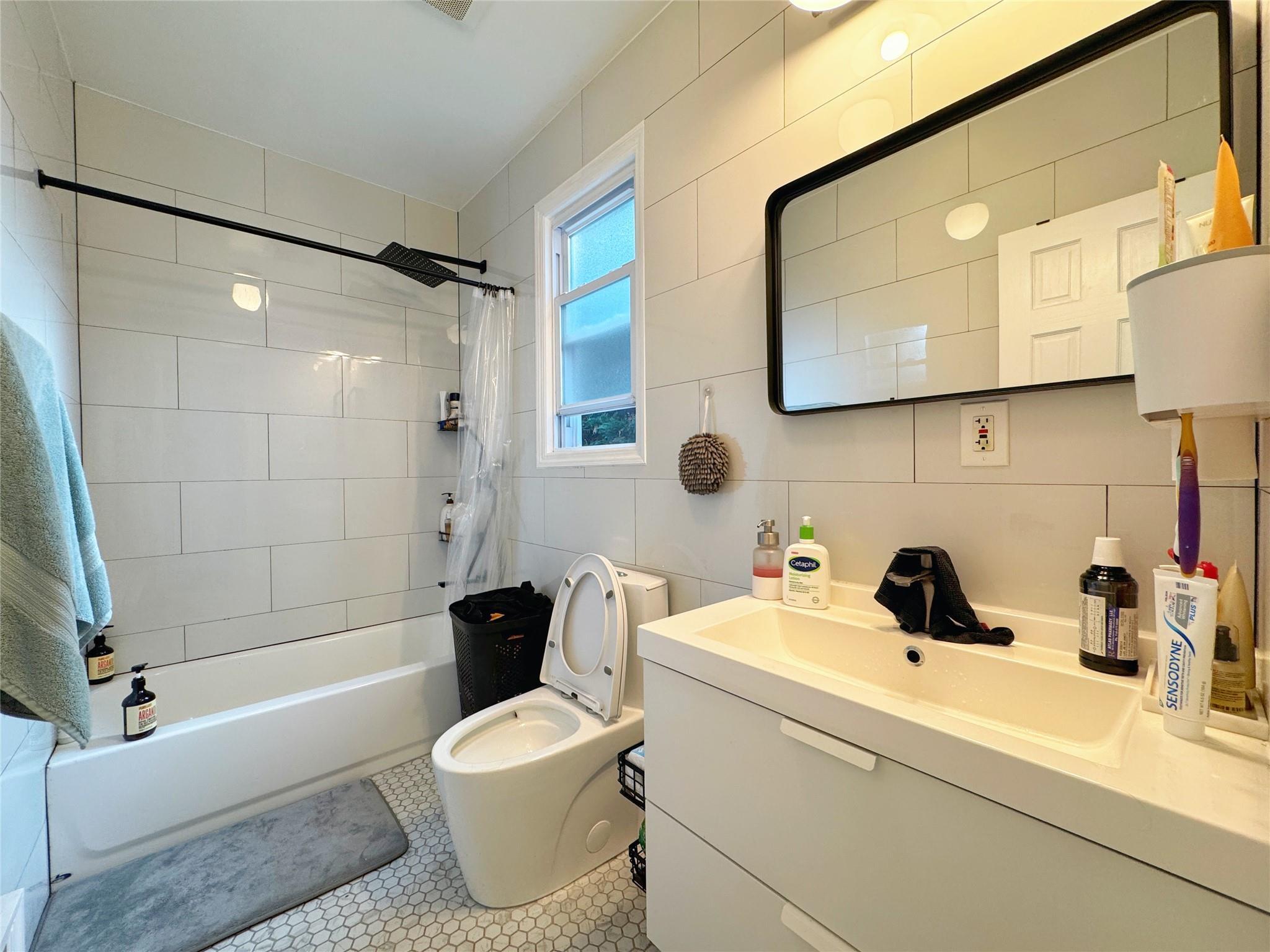 Single Family 85th  Queens, NY 11421, MLS-863752-4