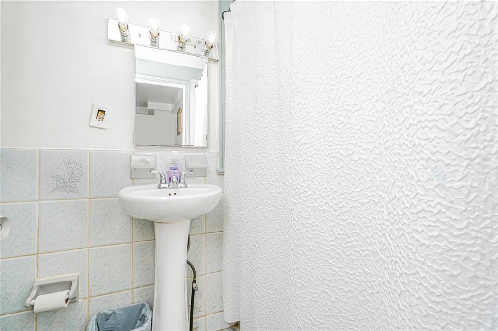 Single Family 179th  Queens, NY 11434, MLS-863770-16