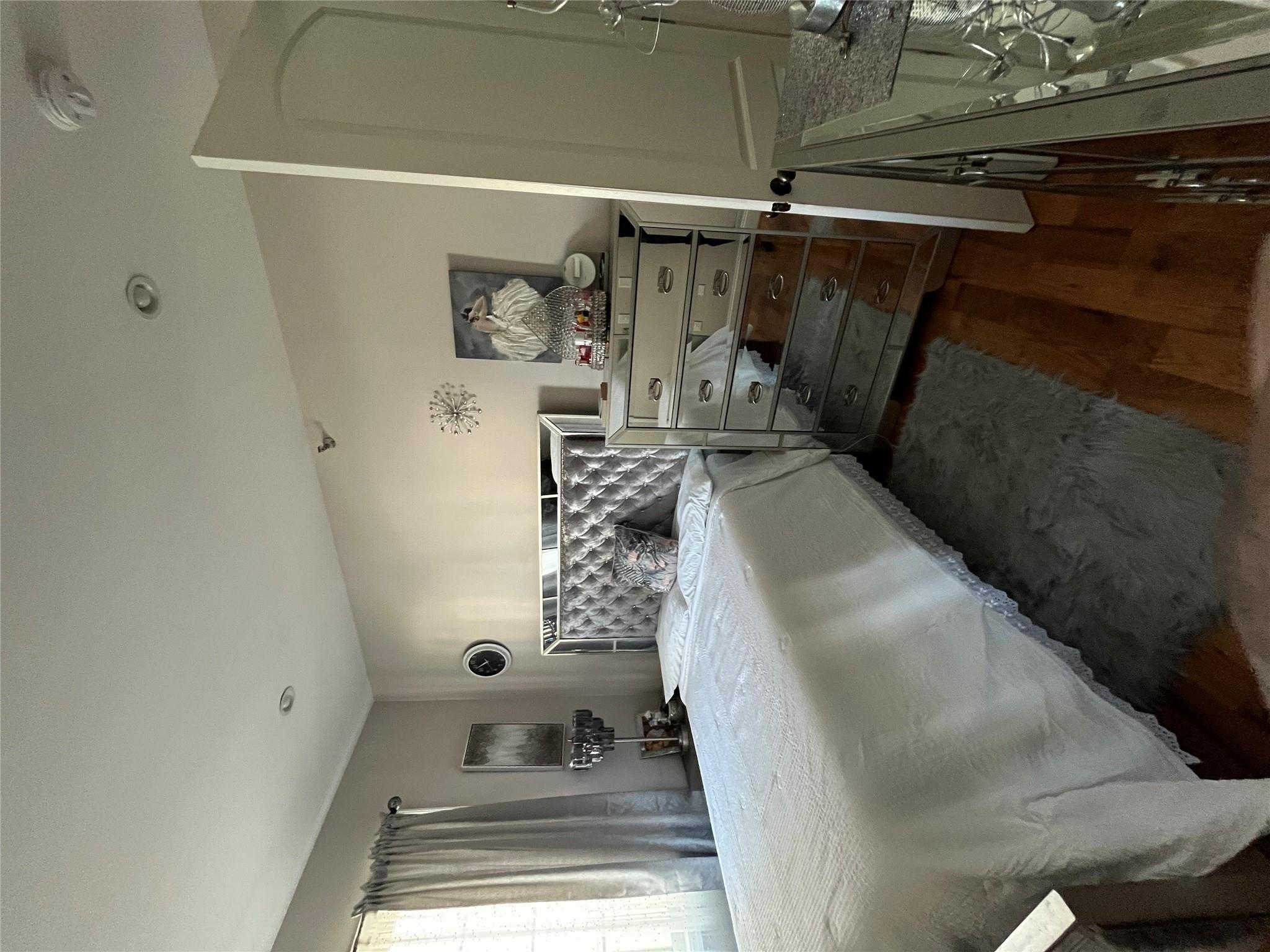 Single Family Brookville  Queens, NY 11422, MLS-863780-4