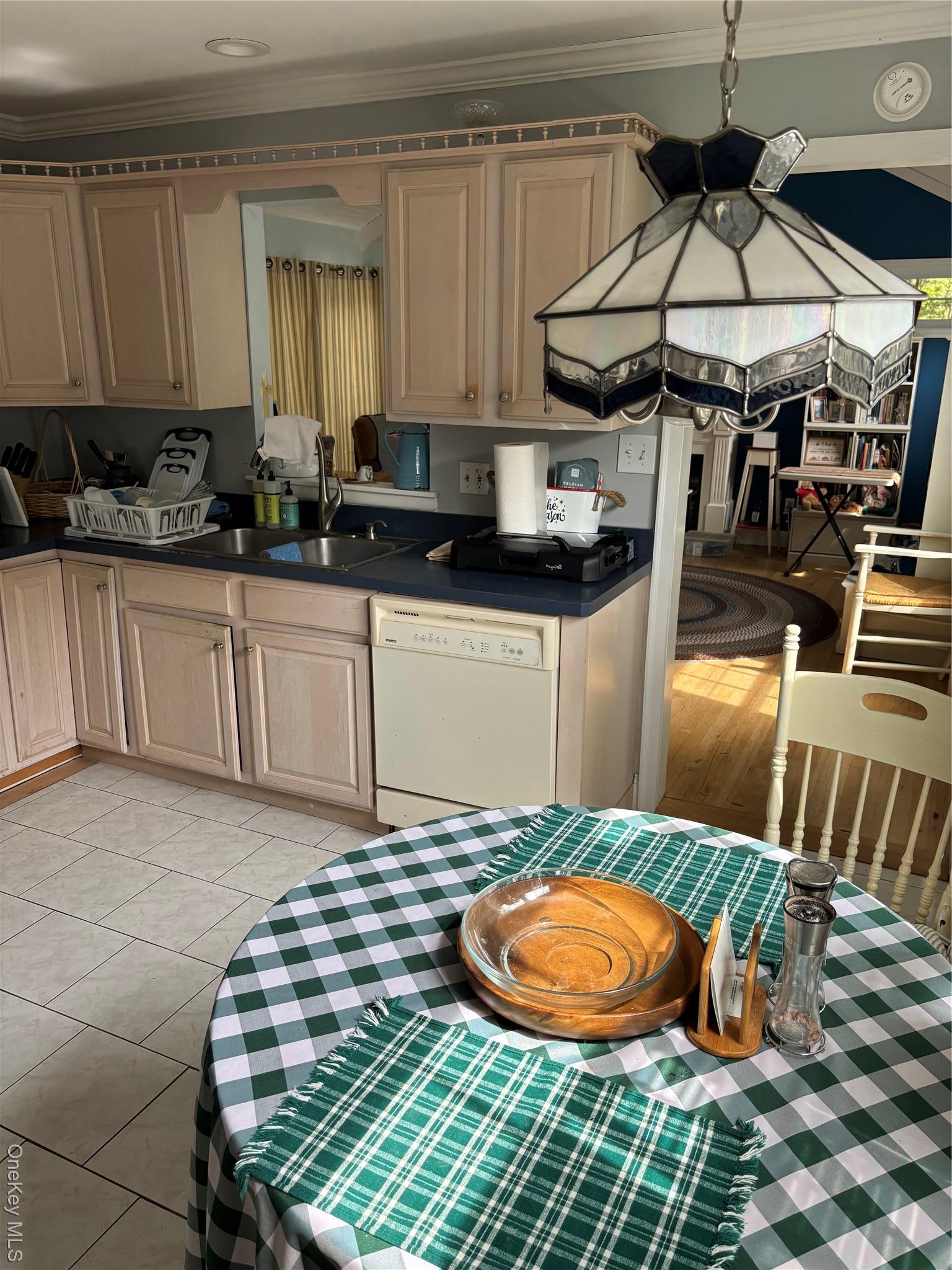 Condo Canterbury Suffolk County, NY 11961, MLS-863784-9