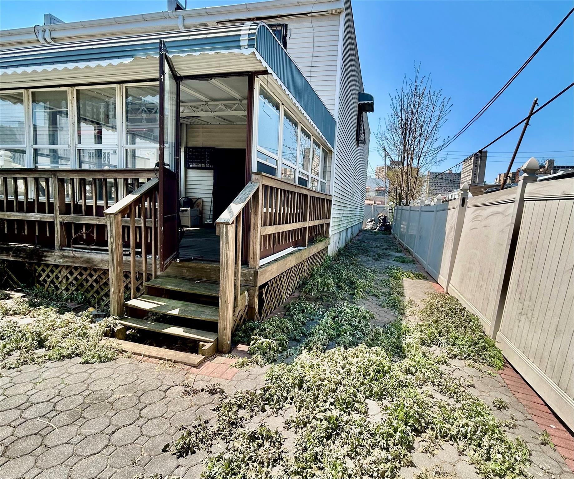 Single Family 30th  Brooklyn, NY 11224, MLS-863786-21