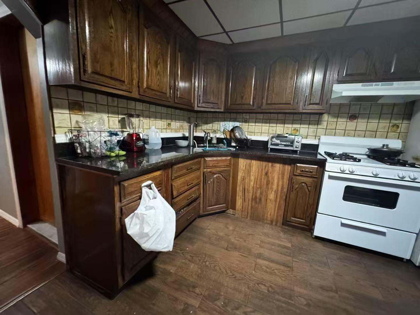 Single Family Sackett  Bronx, NY 10462, MLS-863787-4