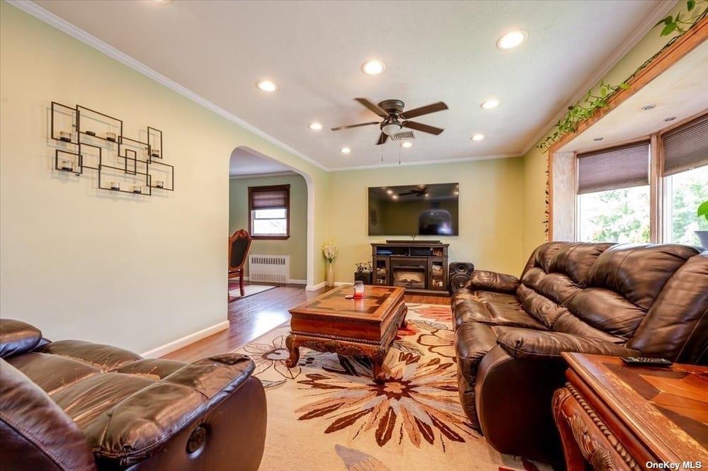 Single Family 82nd Road  Queens, NY 11426, MLS-863788-3