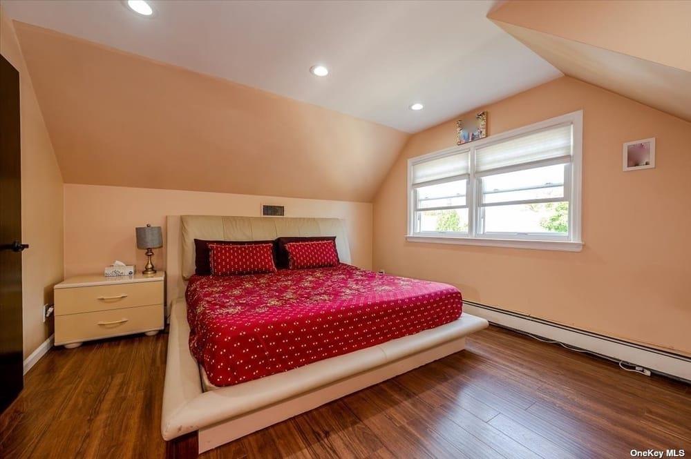 Single Family 82nd Road  Queens, NY 11426, MLS-863788-9